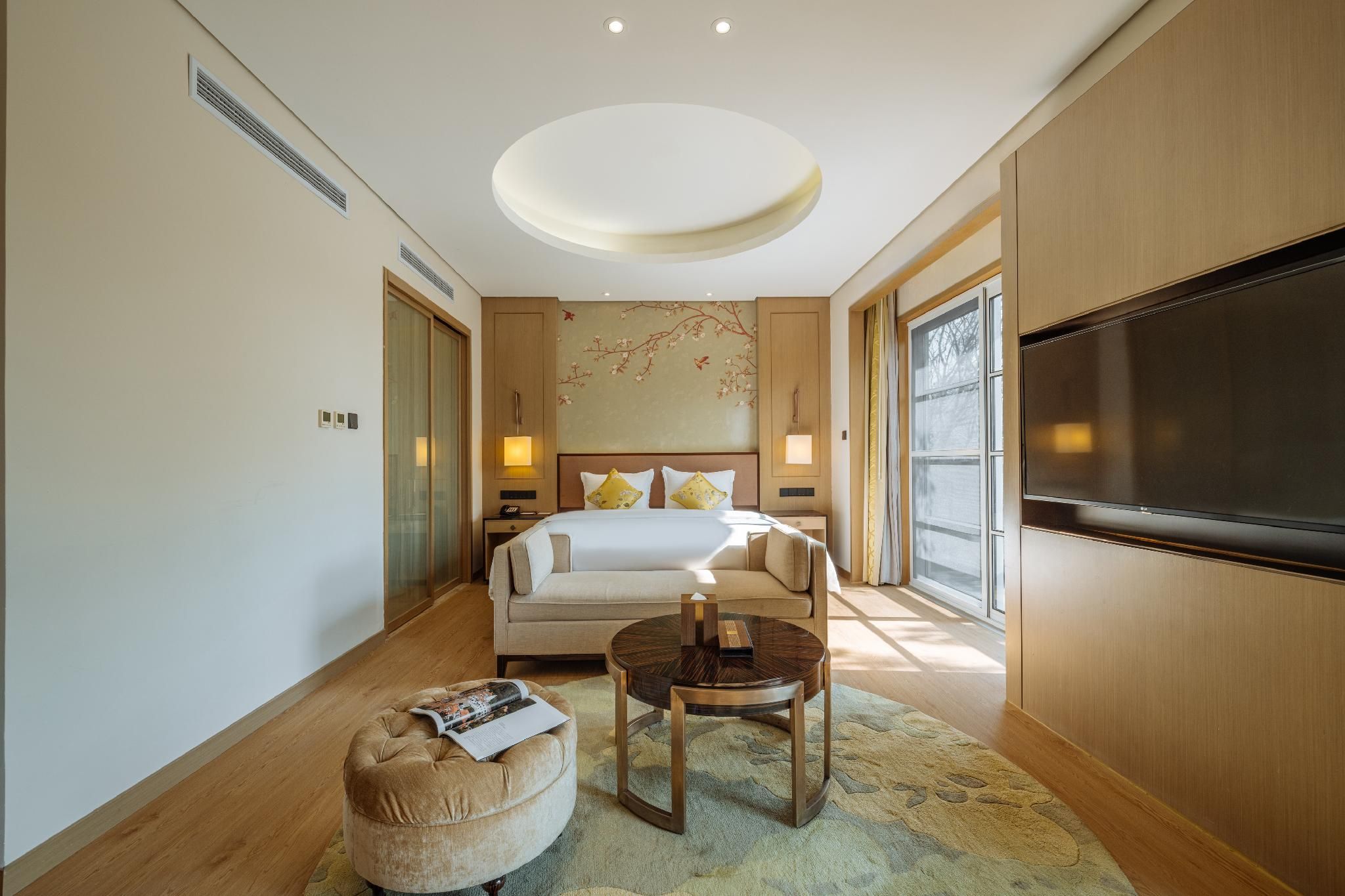 Suite with Double Bed - Non-Smoking