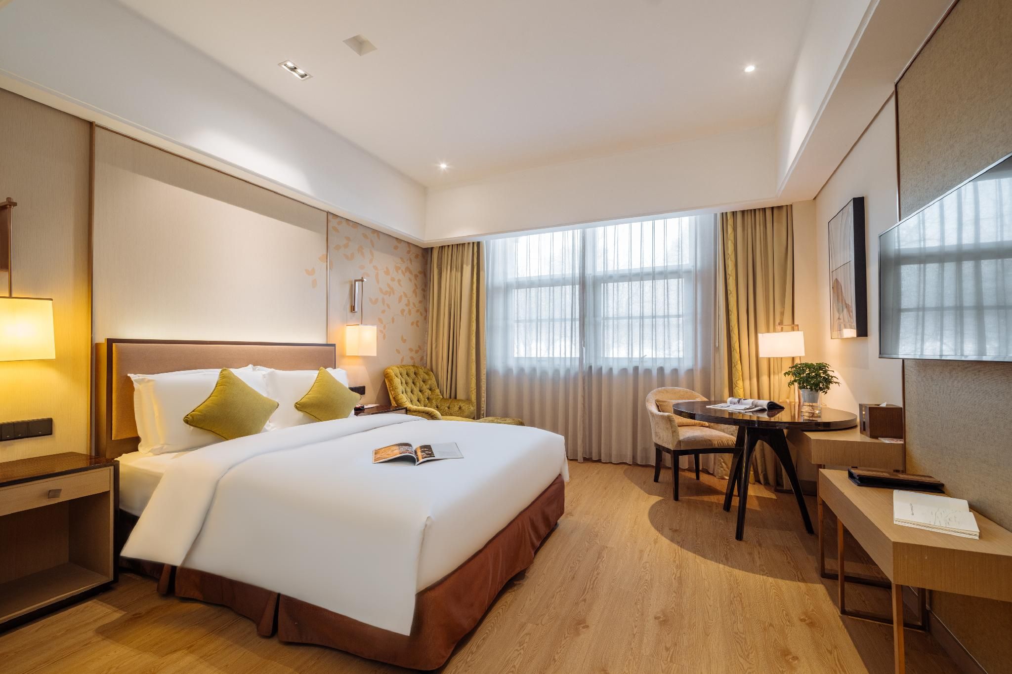 Queen Room with Air Conditioning