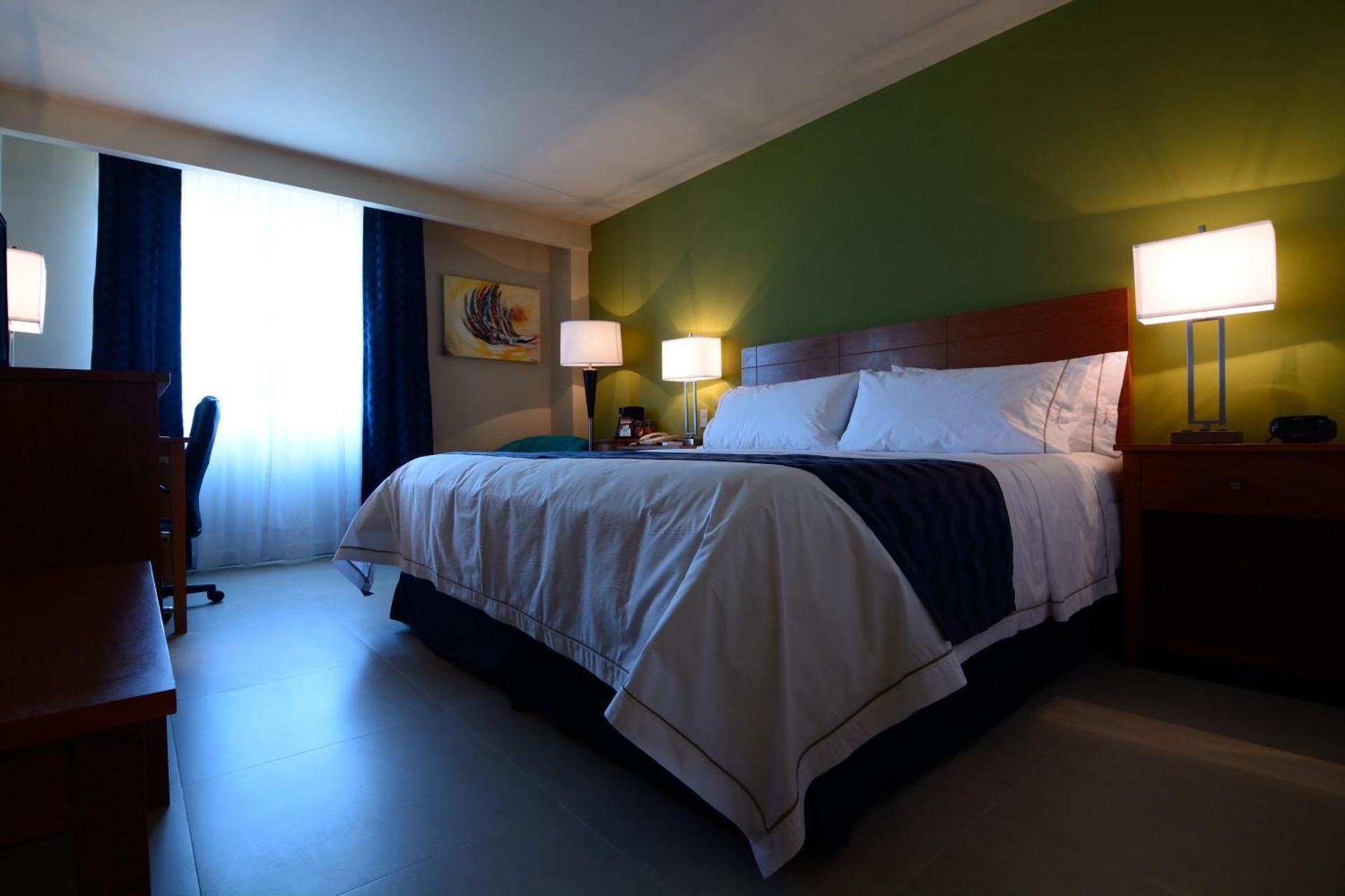 1 King Bed Standard Extra Floor Space