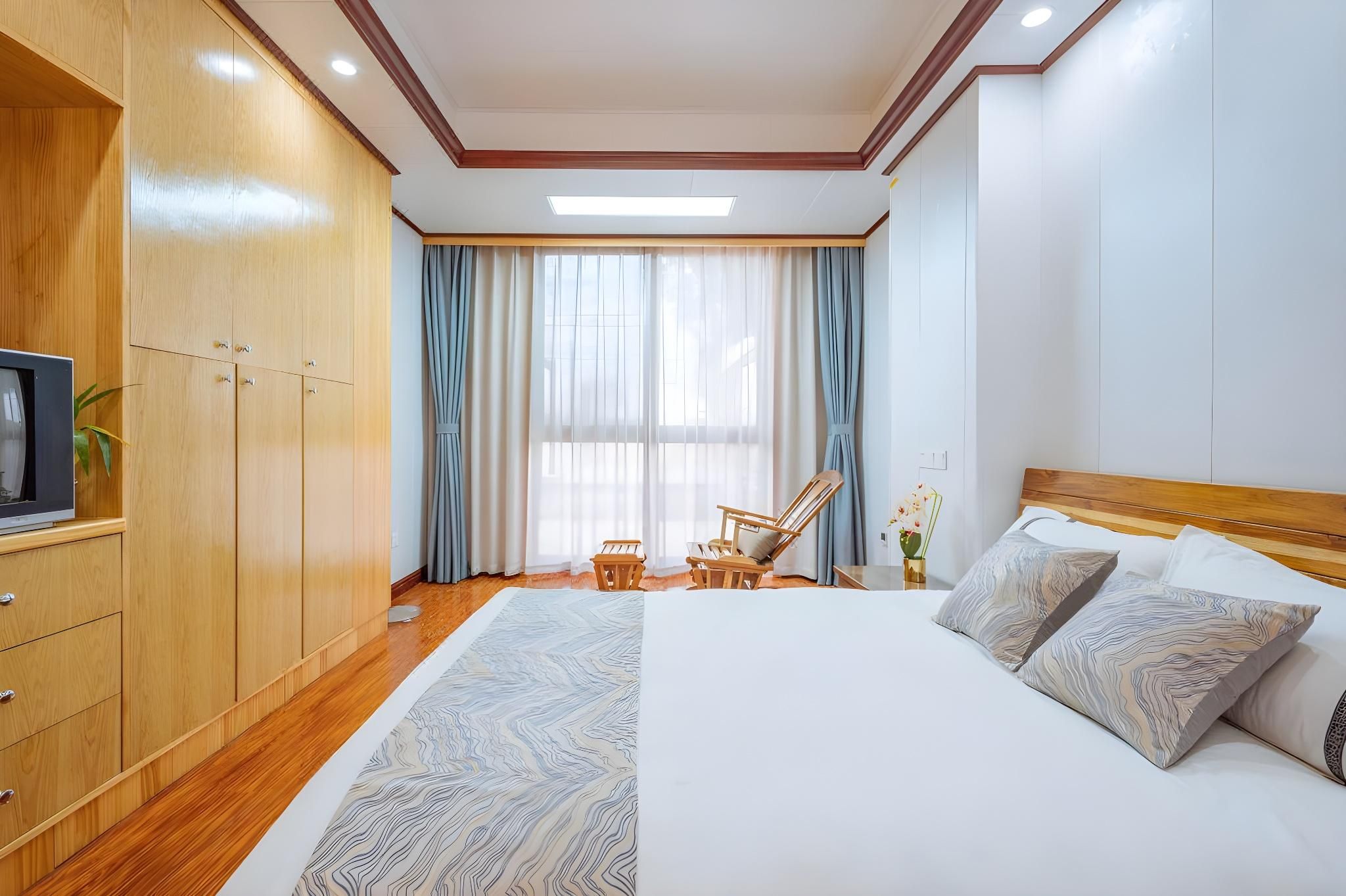 GTR - Guest Room with One 1.8M Bed