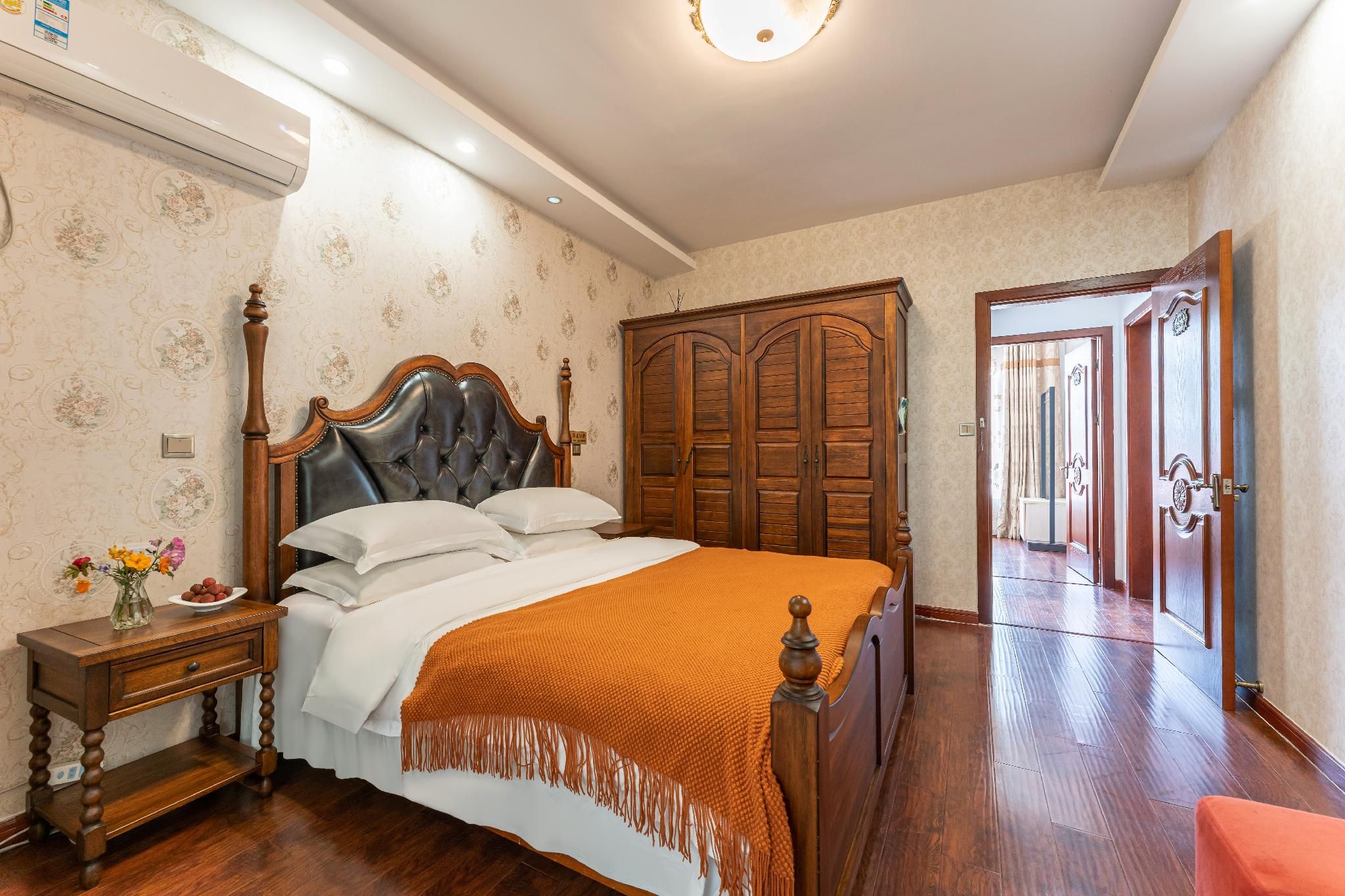 Suite - 2 Full Beds