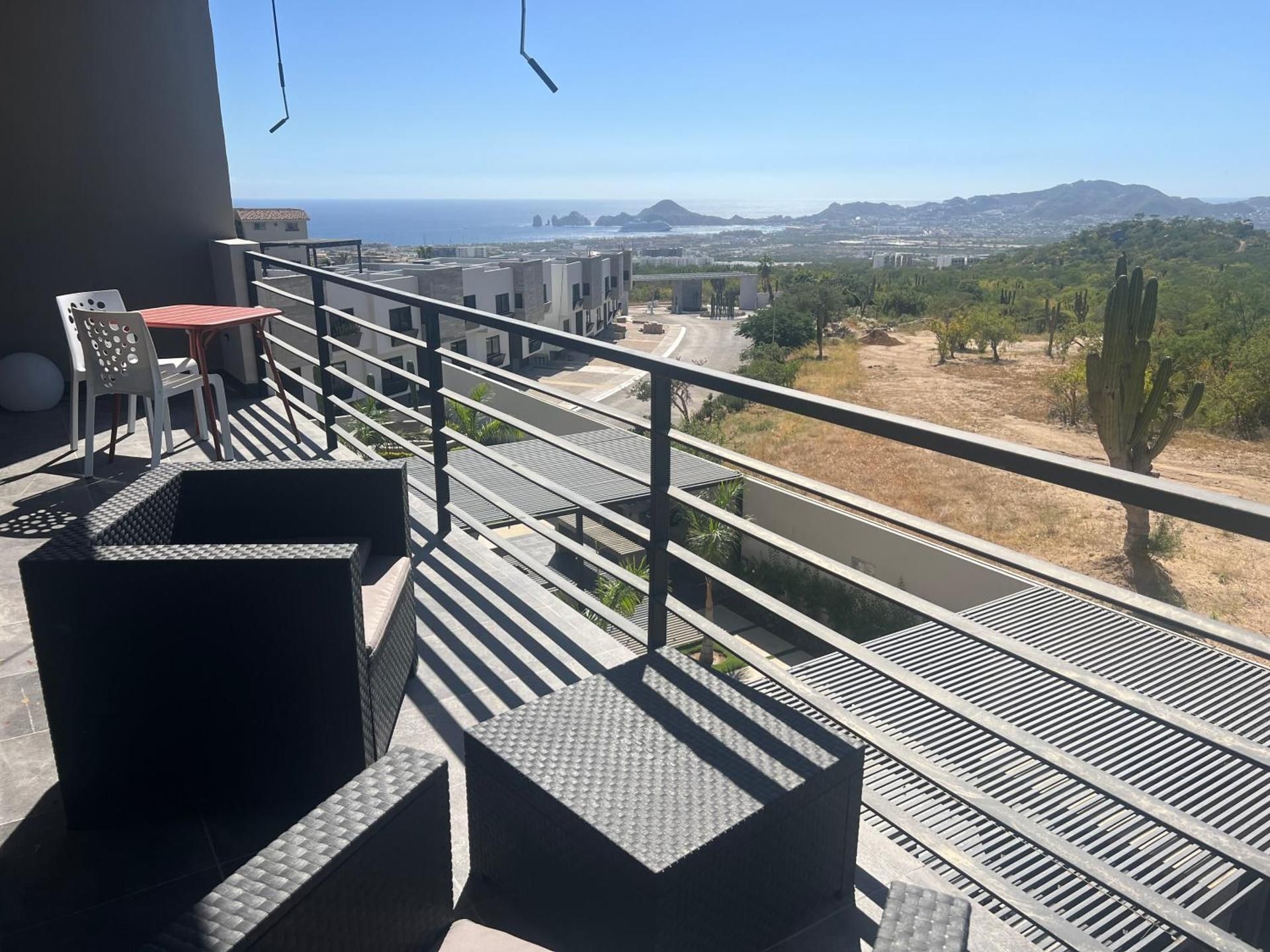 Deluxe Double Room with Balcony and Sea View