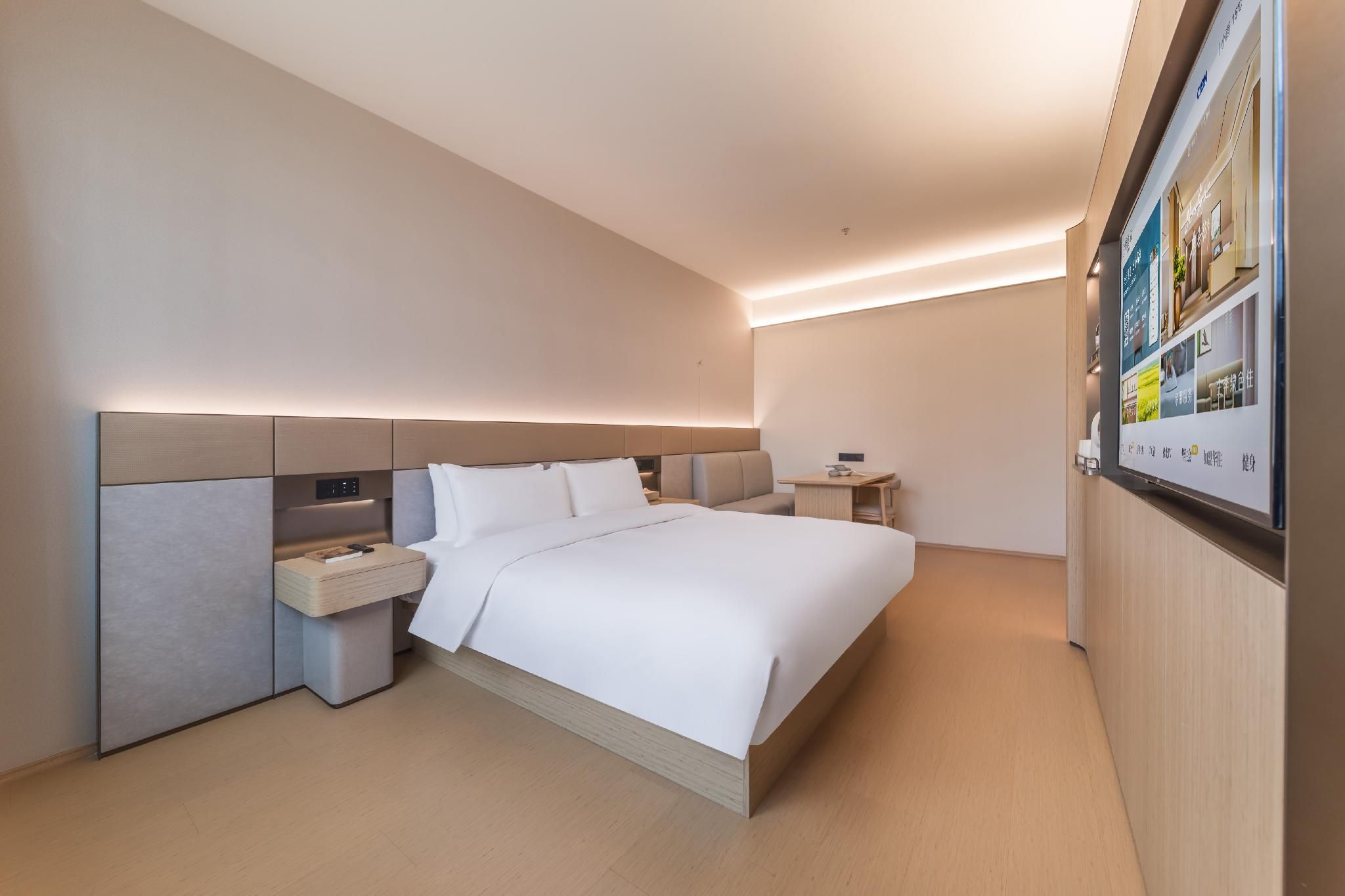 Huazhu - Superior BedRoom