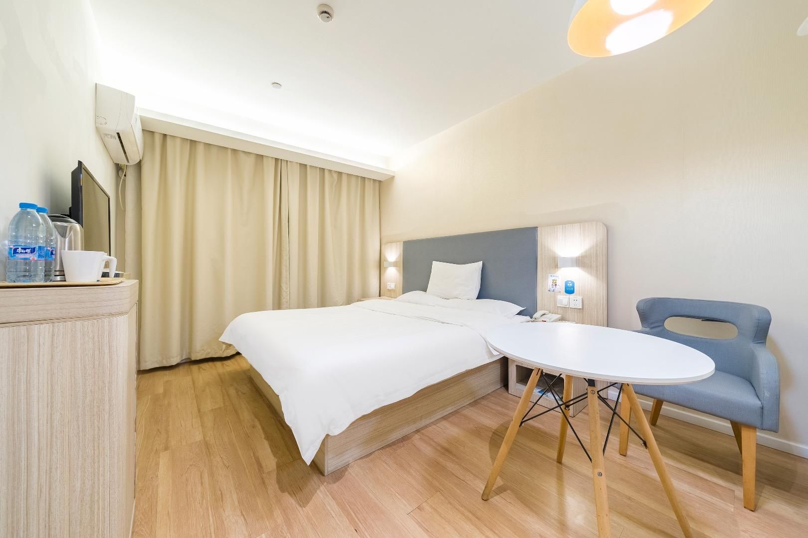 Huazhu - Superior BedRoom