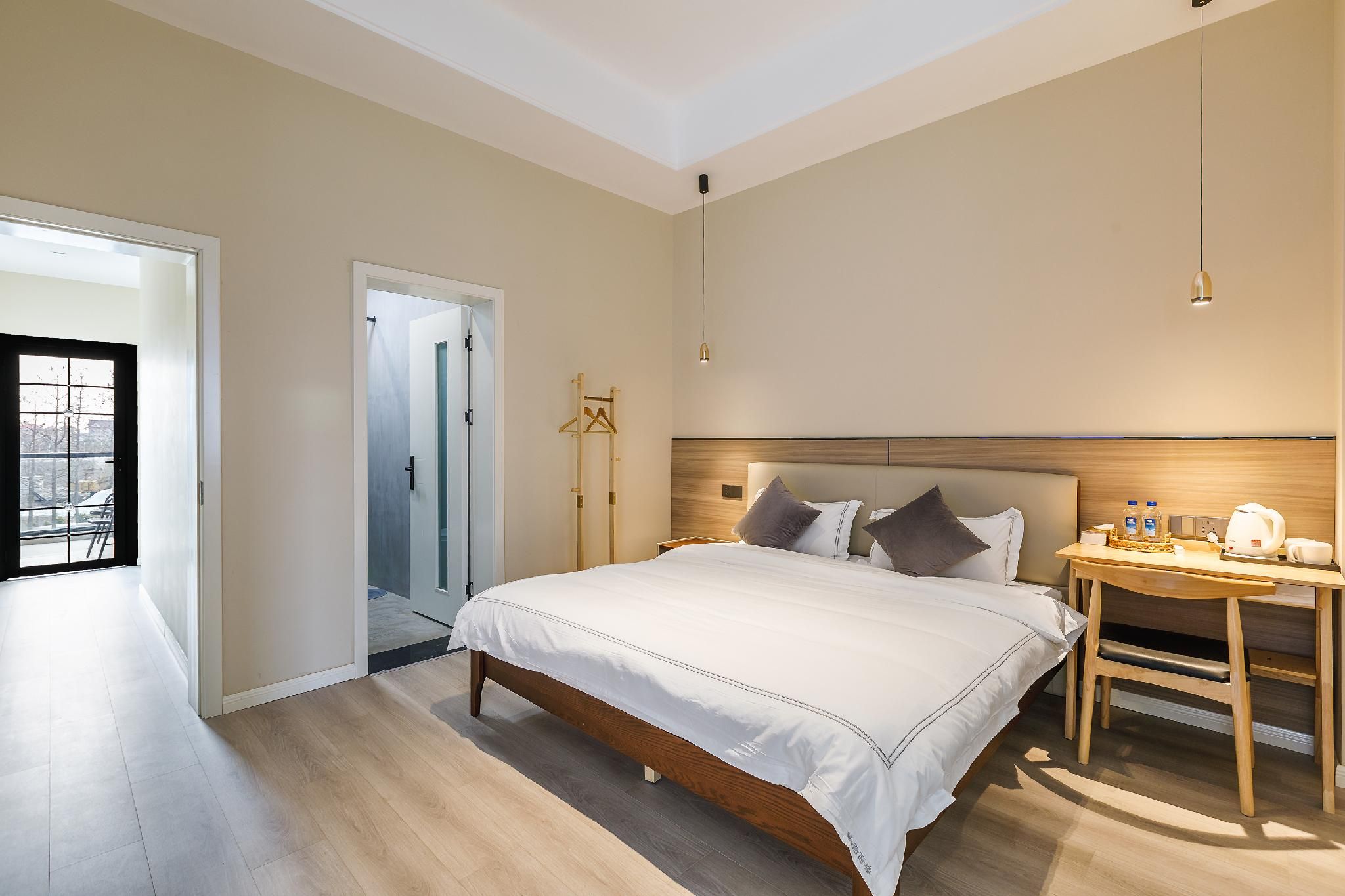 Suite with Double Bed - Non-Smoking