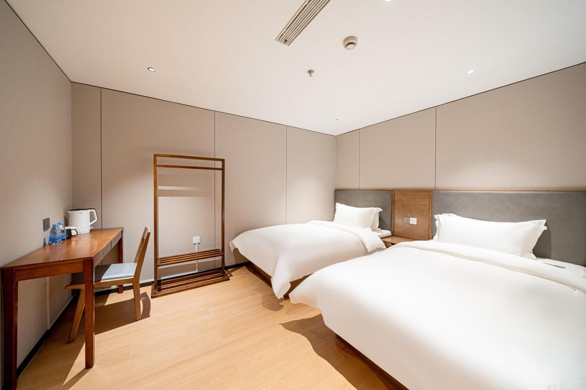 Xihe Hotel - Shanghai Jiuyuan Xietu Road Branch Twin Room