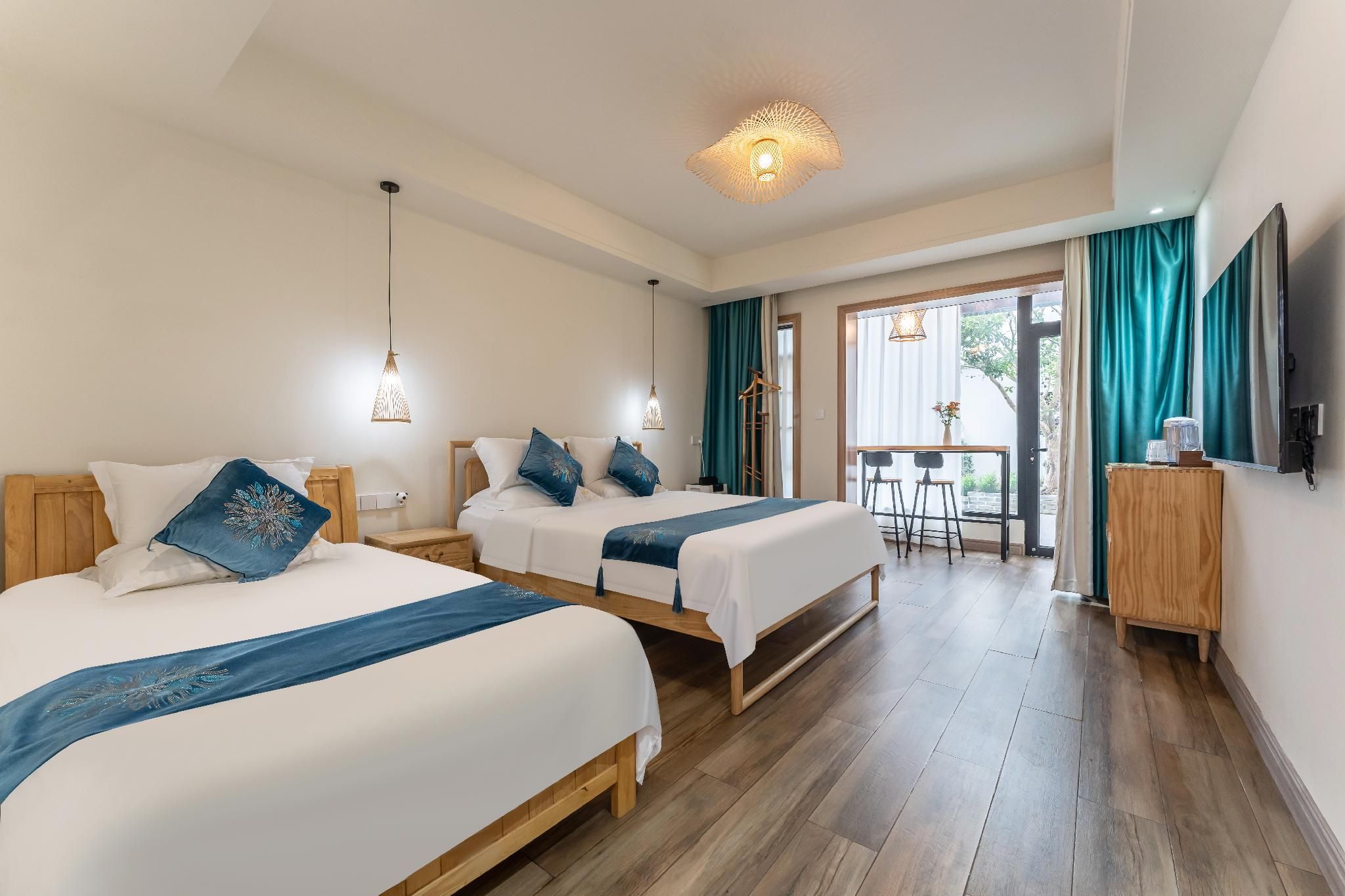 2 Bed Twin Superior Room