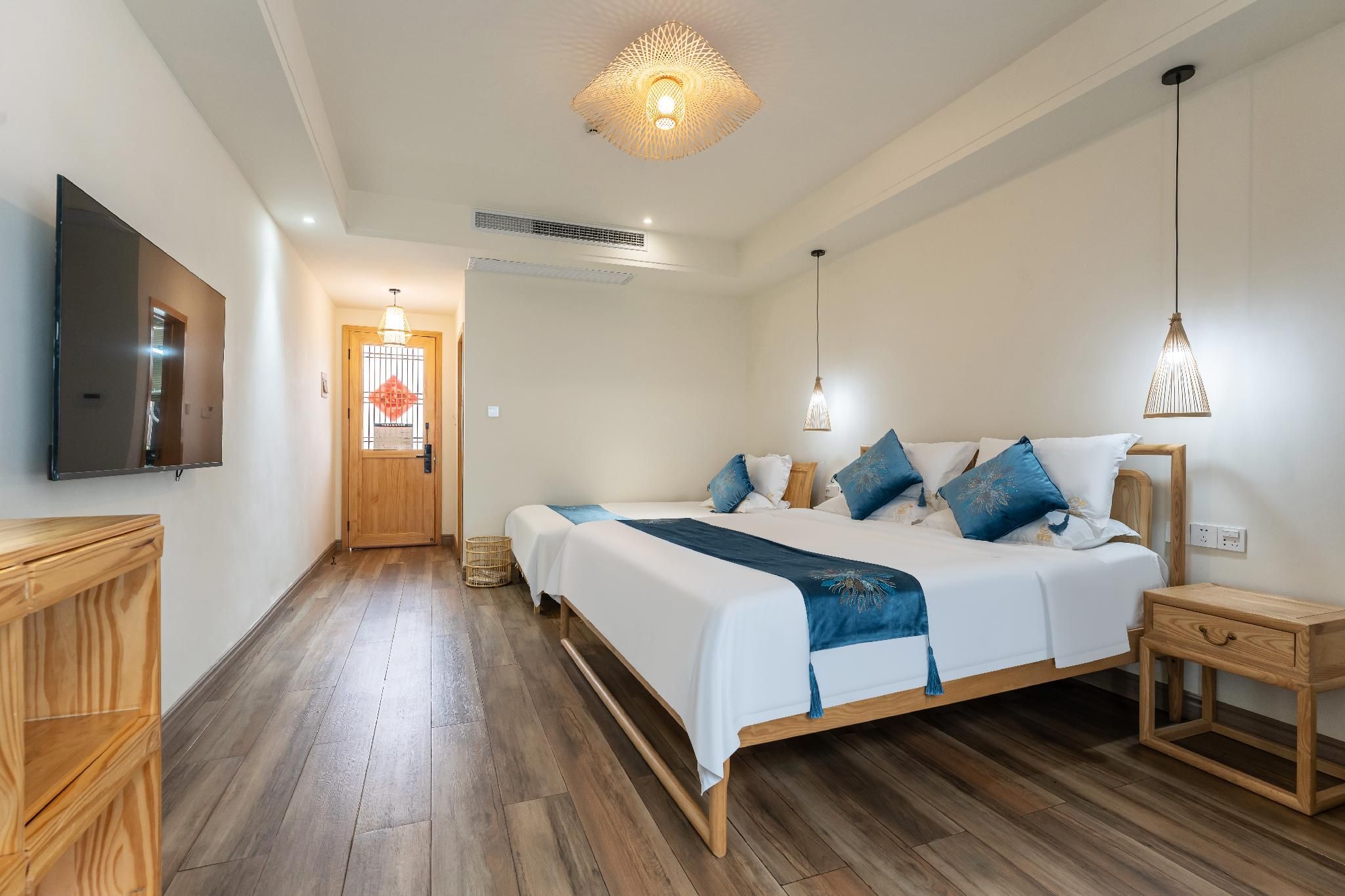 2 Bed Twin Superior Room