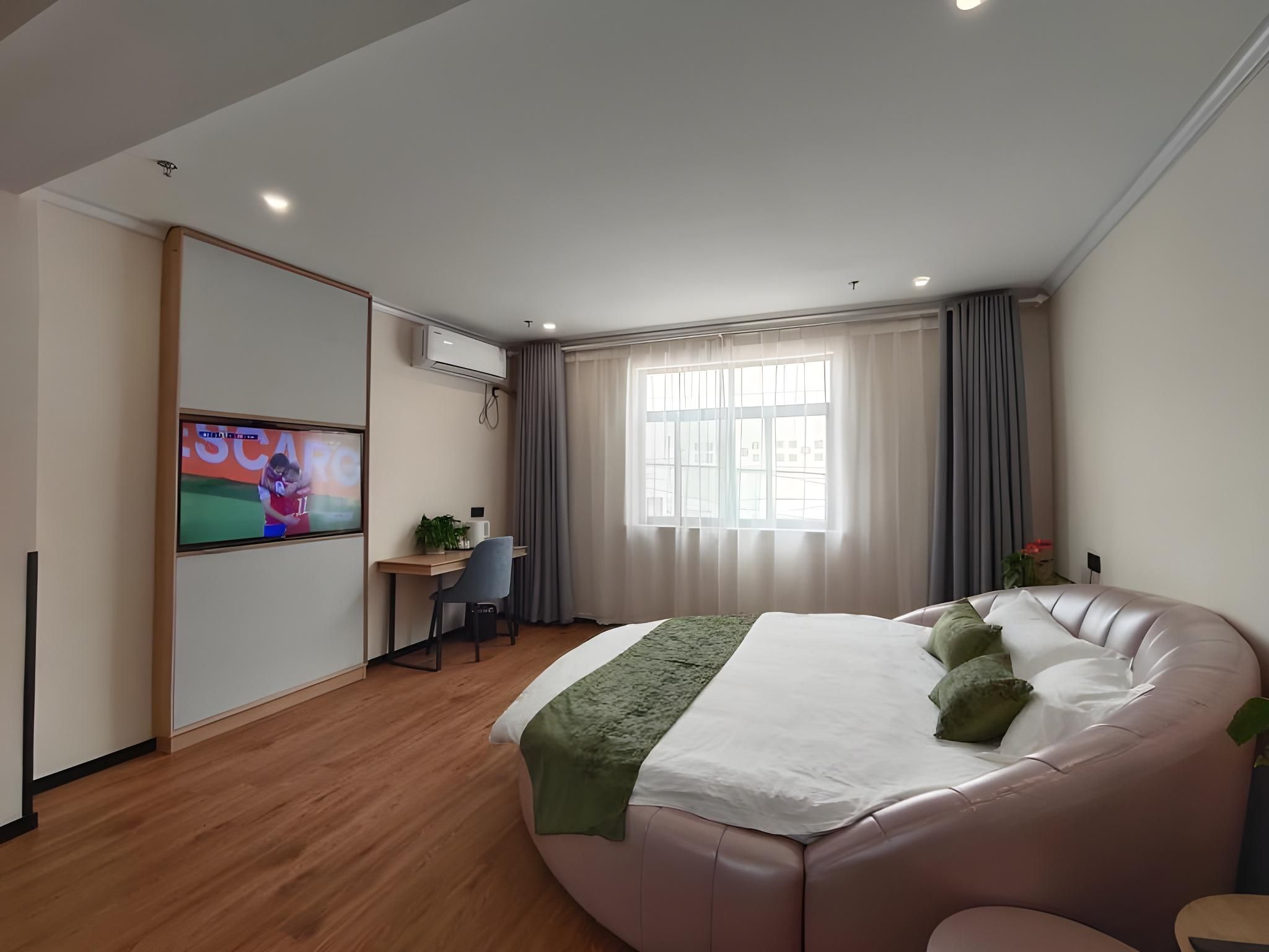 GTI - Superior Fashion 1 Bed Room, Round Bed