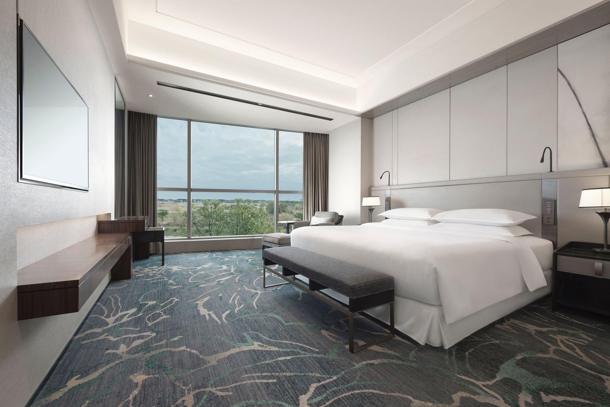 Deluxe Suite, Suite, 1 King