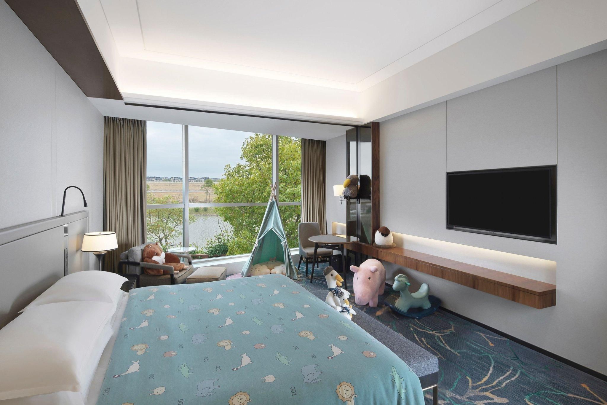 Kids Room, Deluxe Guest room, 1 King