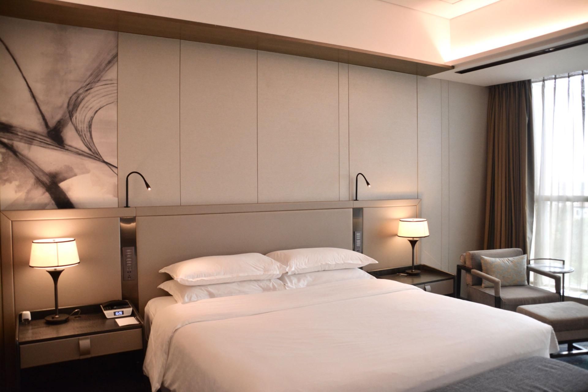 Group ROH, Guest room, King