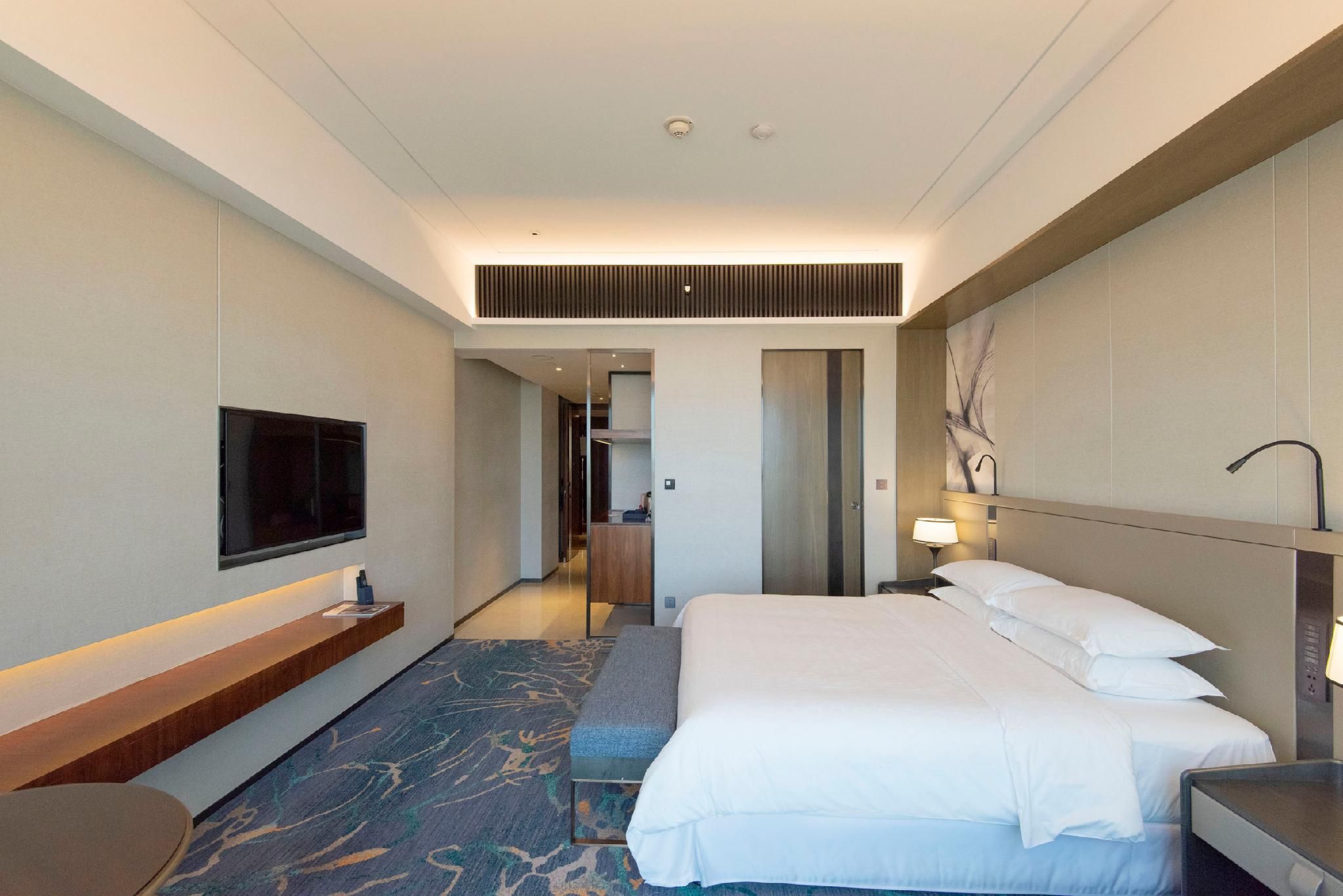 Premier Room, Guest room, 1 King