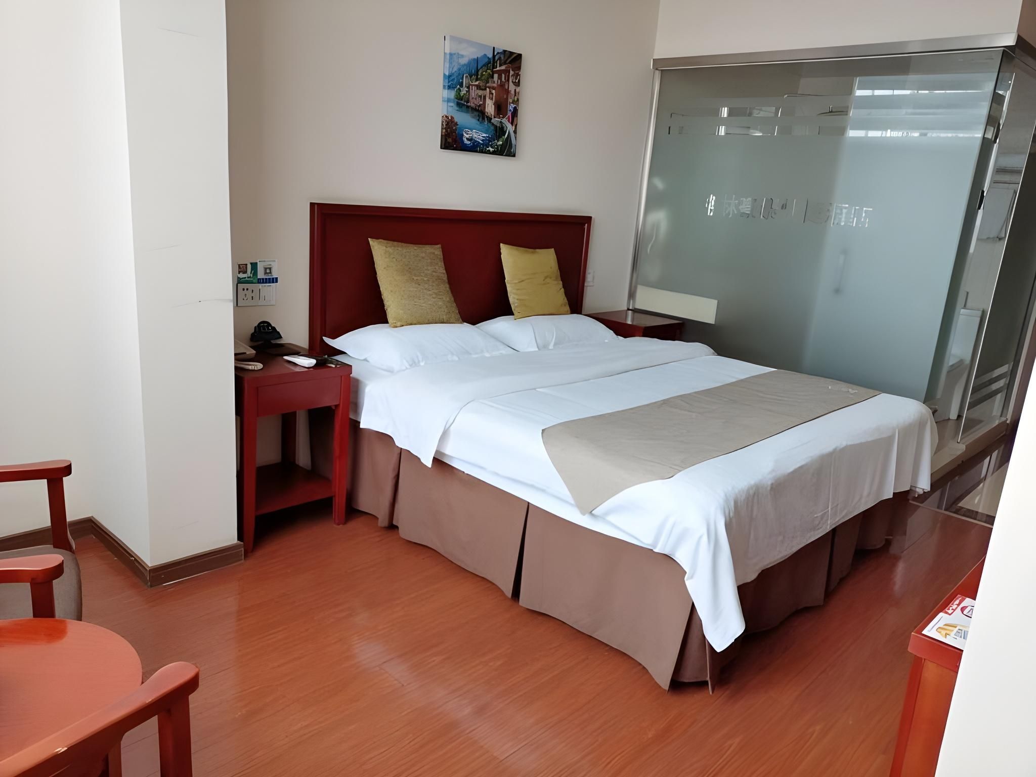 GTI - 1 Bed Guest Room, 1.5M Bed