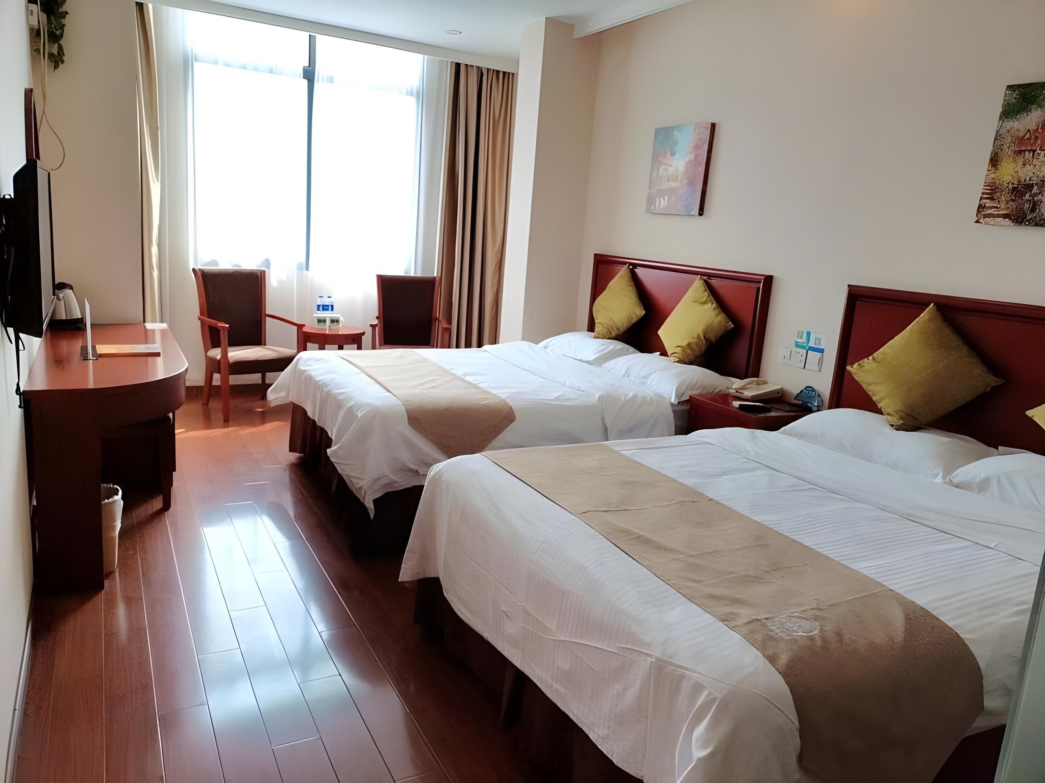 2 Bed Twin Superior Room