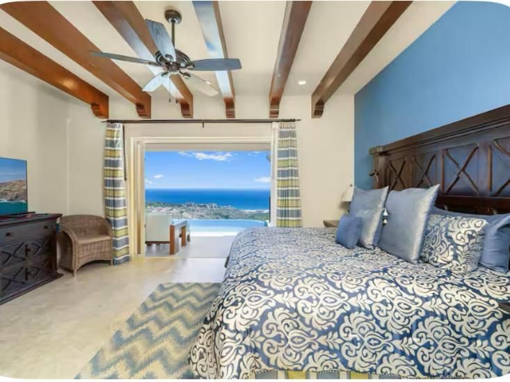 Three-Bedroom Holiday Home 