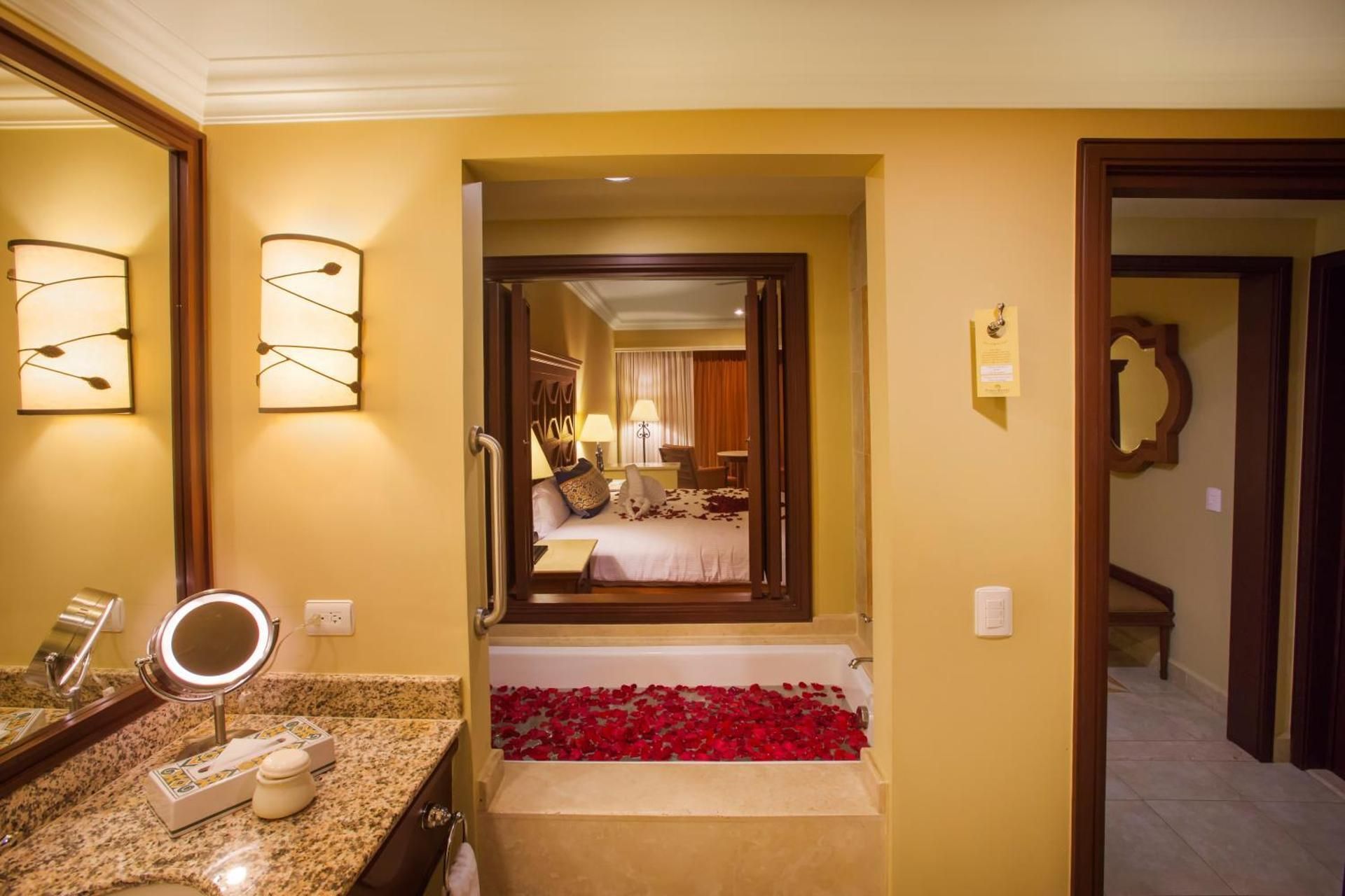 PUEBLO BONITO SUNSET BEACH RESORT ALL INCLUSIVE Super Executive Suite - Ocean View - Jacuzzi 2
