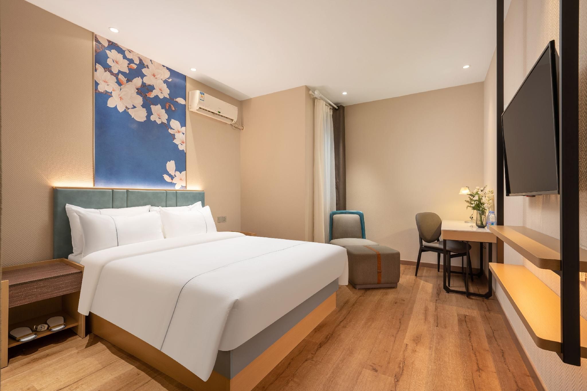 WH - Superior Bed Room