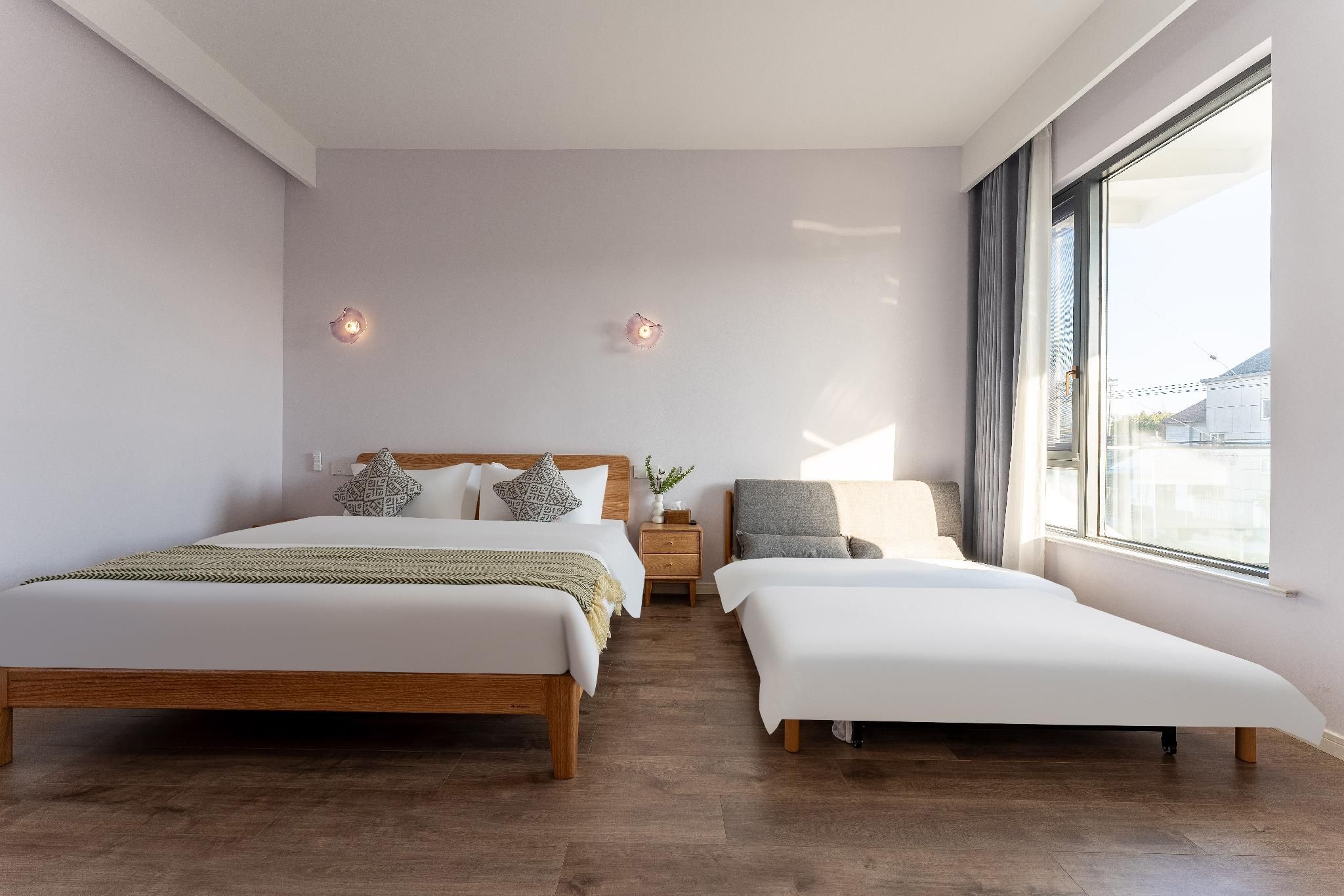 Superior King Room with balcony
