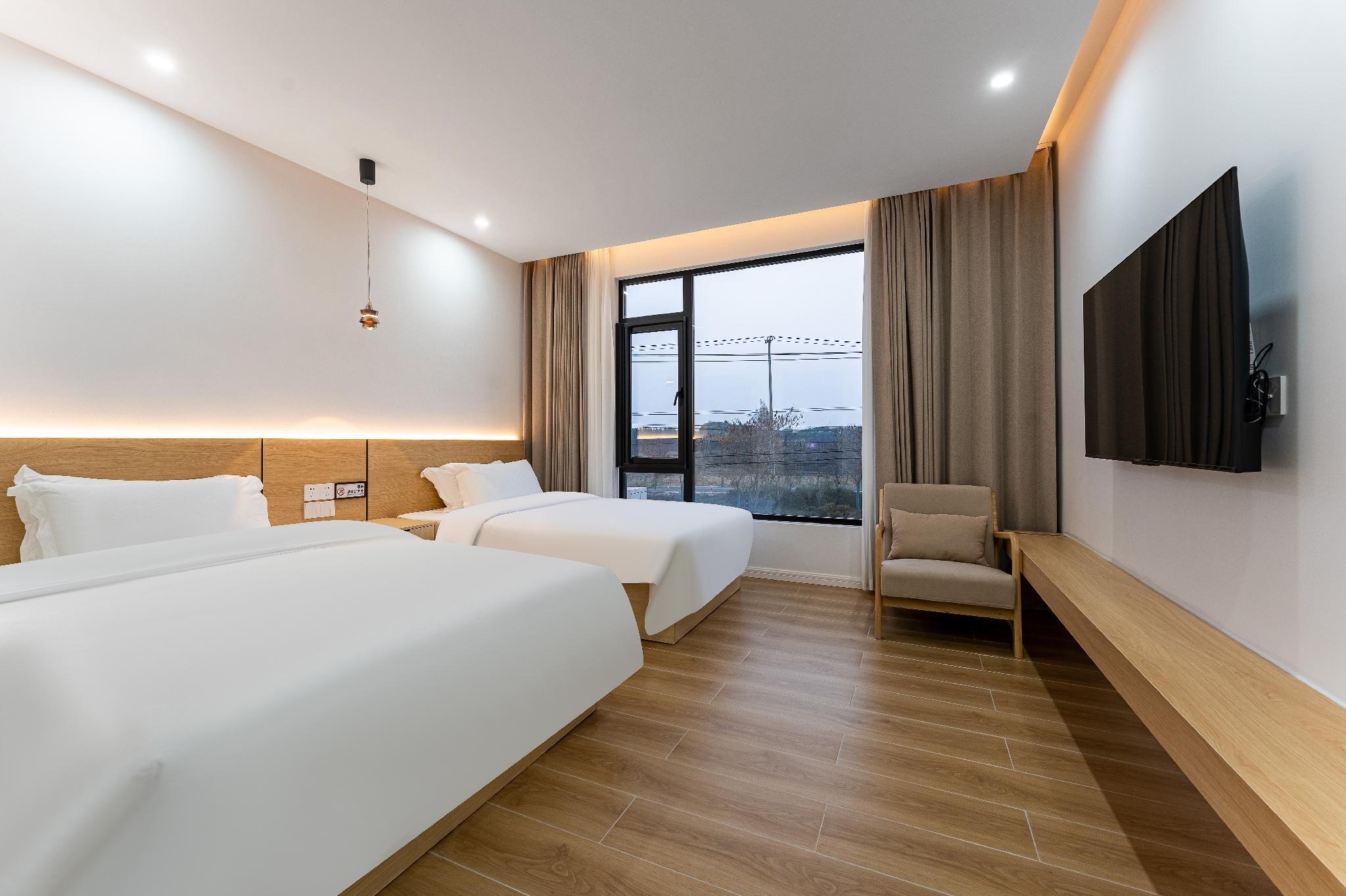 Superior Twin Room B