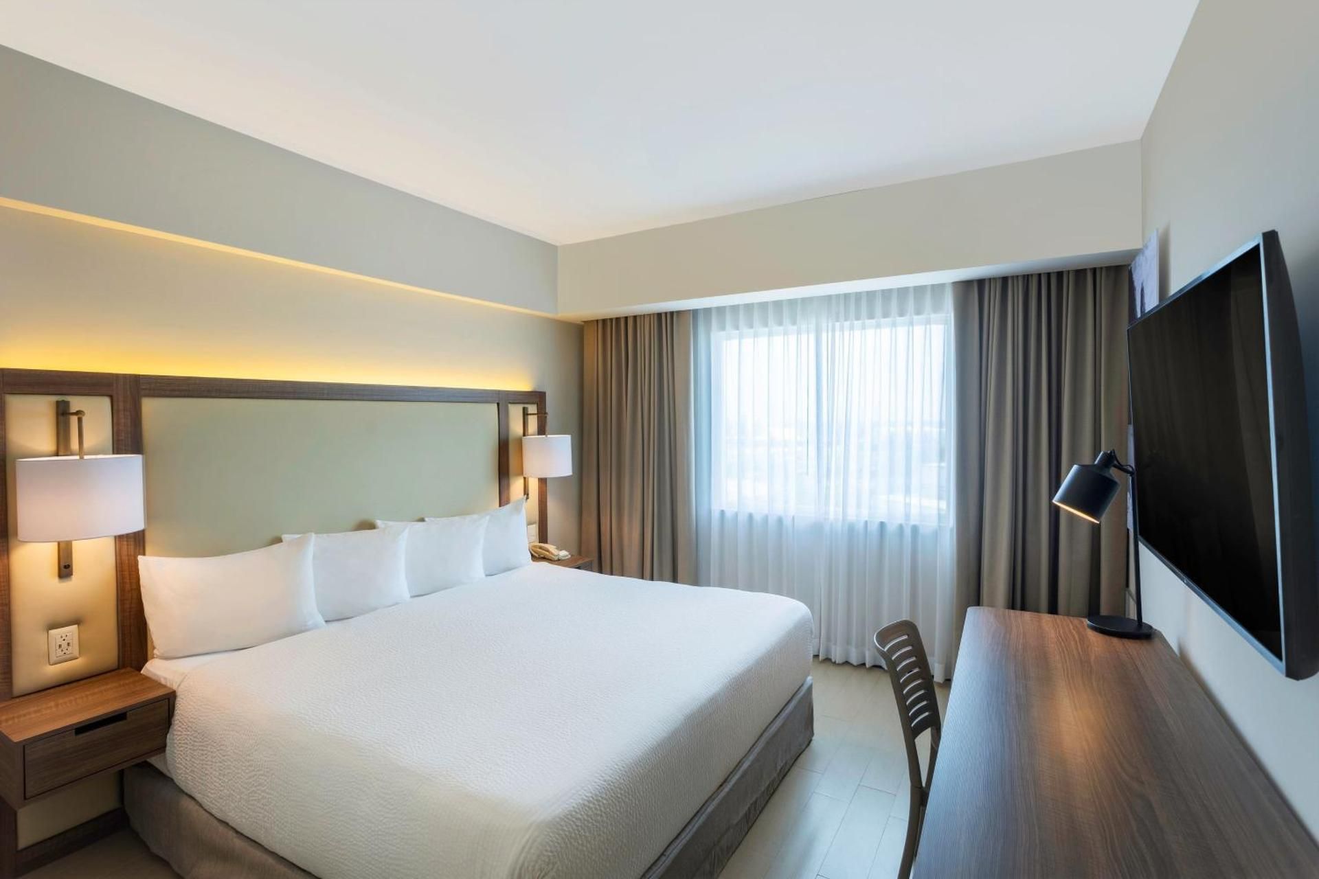 Guest Room, 1 King