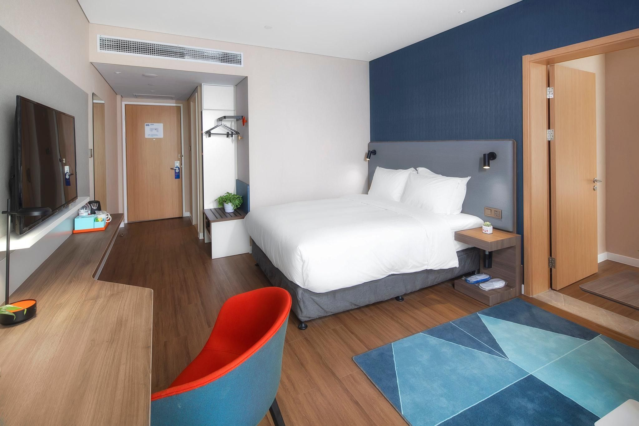 2 Bedroom Suite