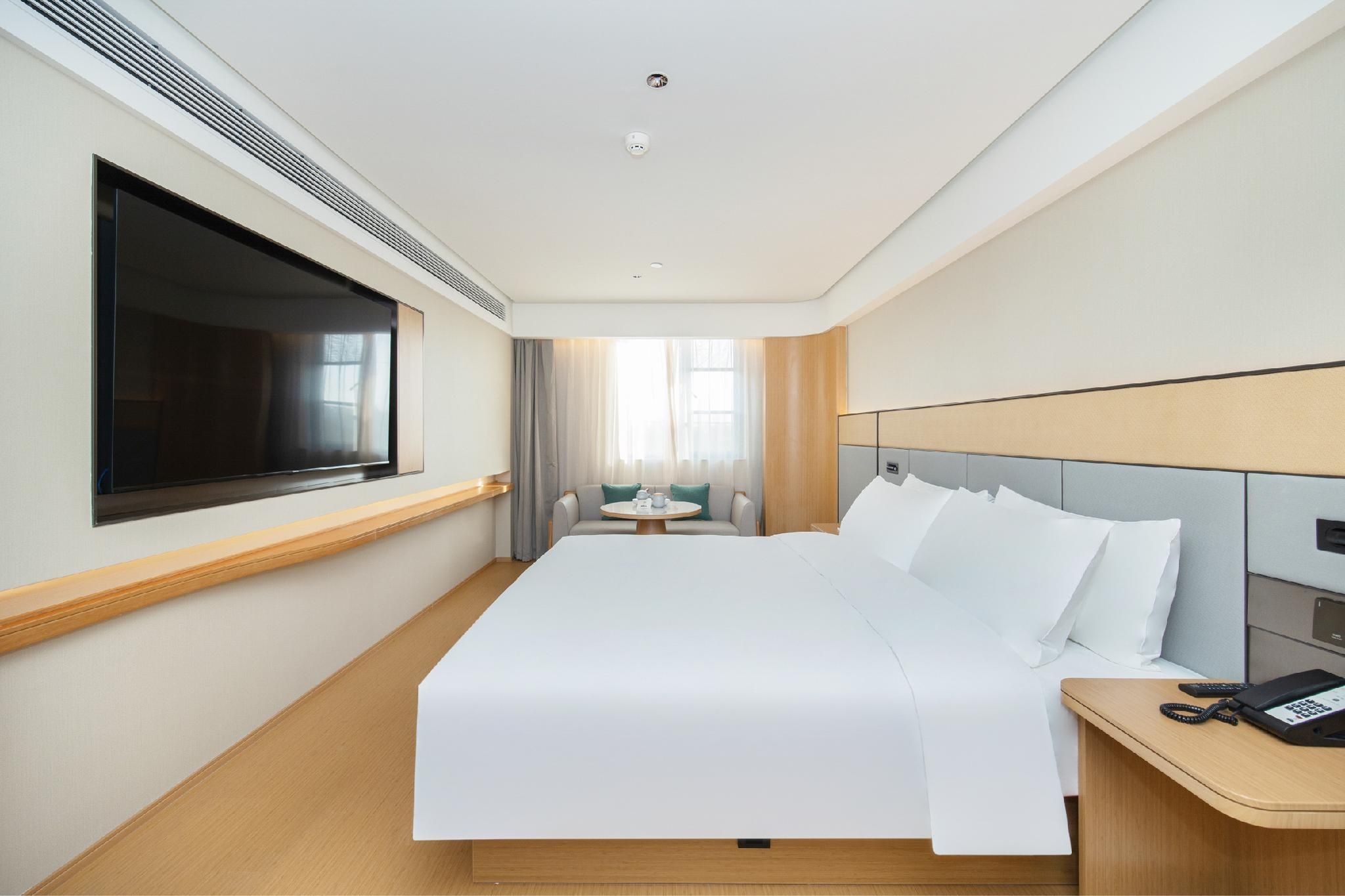 Huazhu - Superior BedRoom