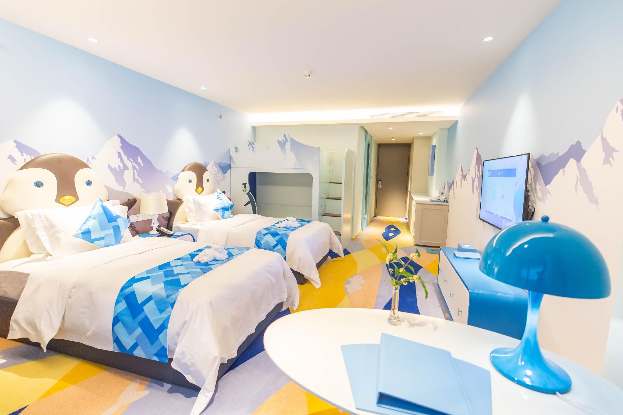 Family Twin Room - Non-Smoking