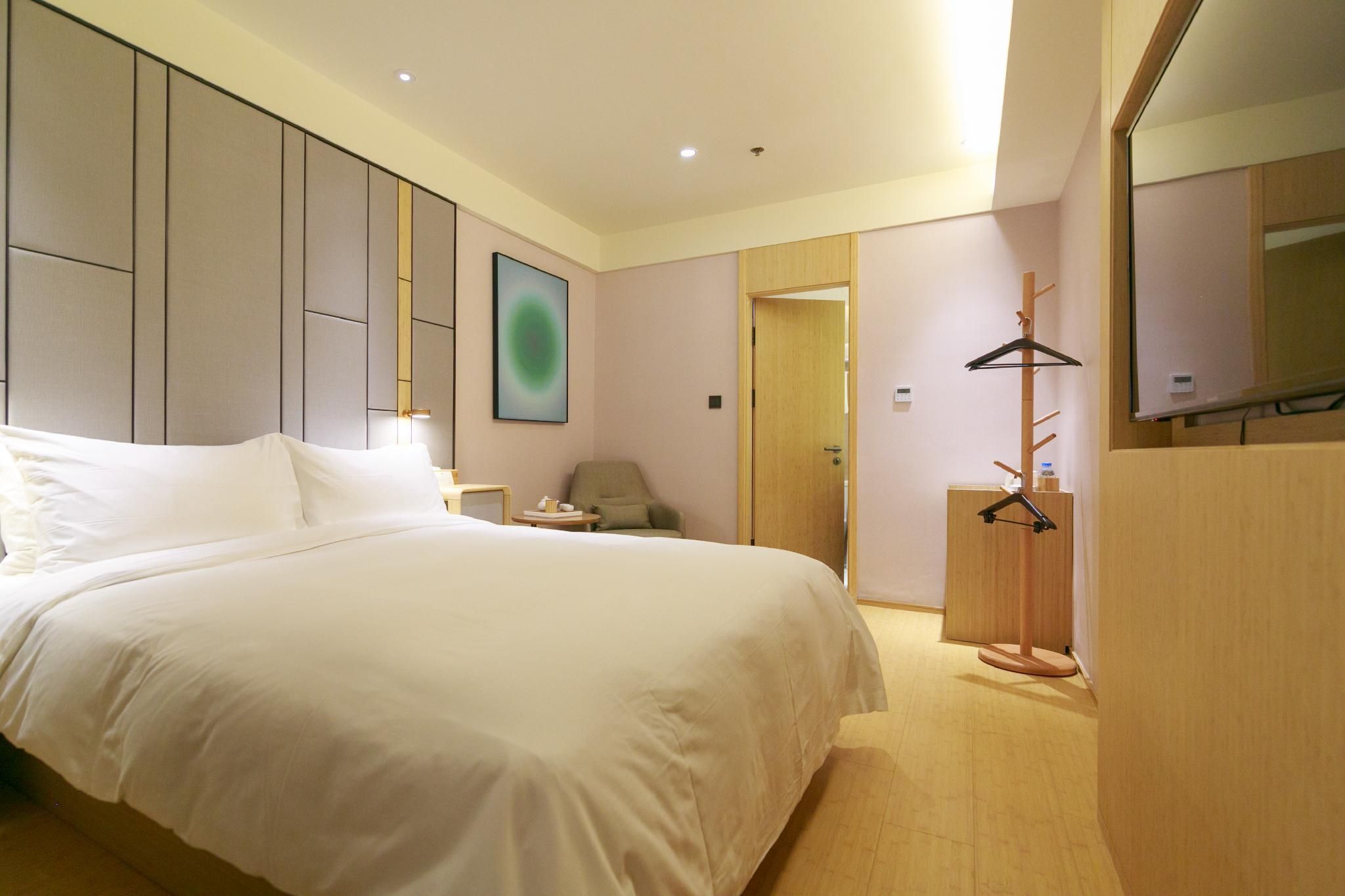Huazhu - Superior BedRoom