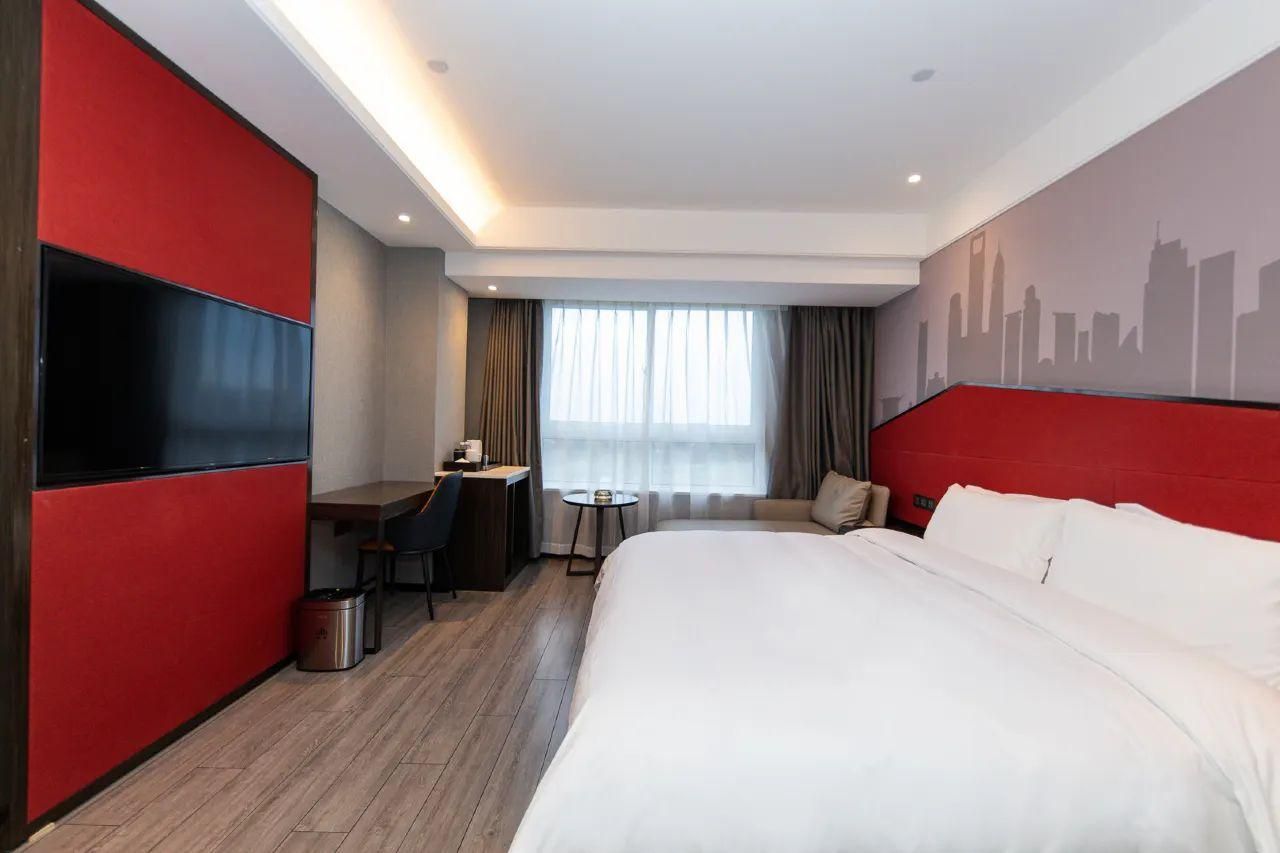 Habitat City View King Room