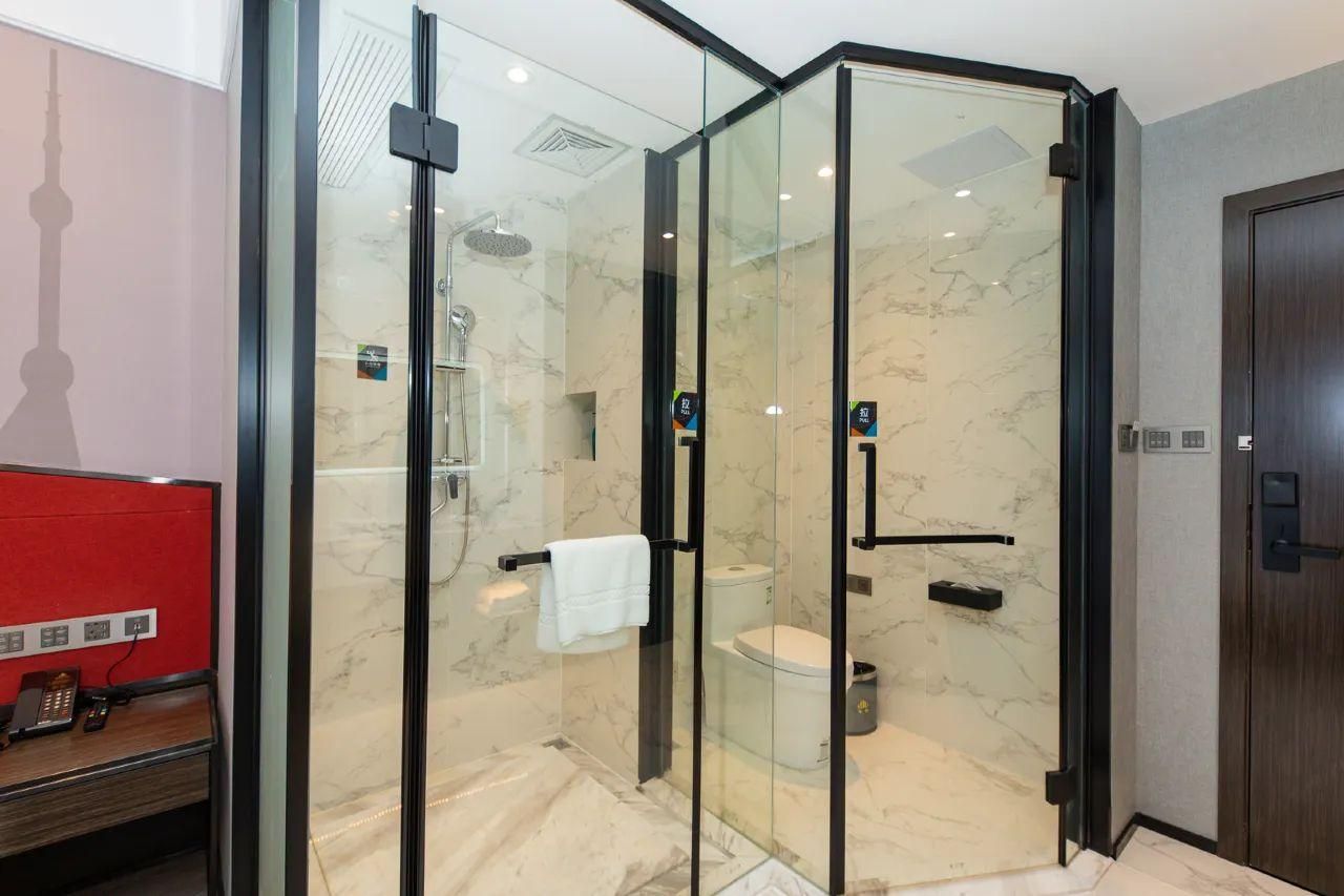 Habitat City View King Room