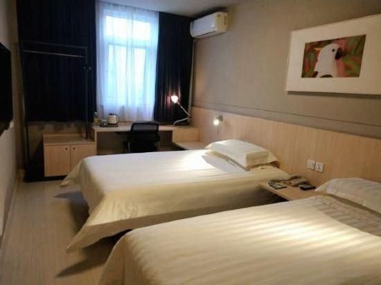 WH - Standard Daxiao Twin Room