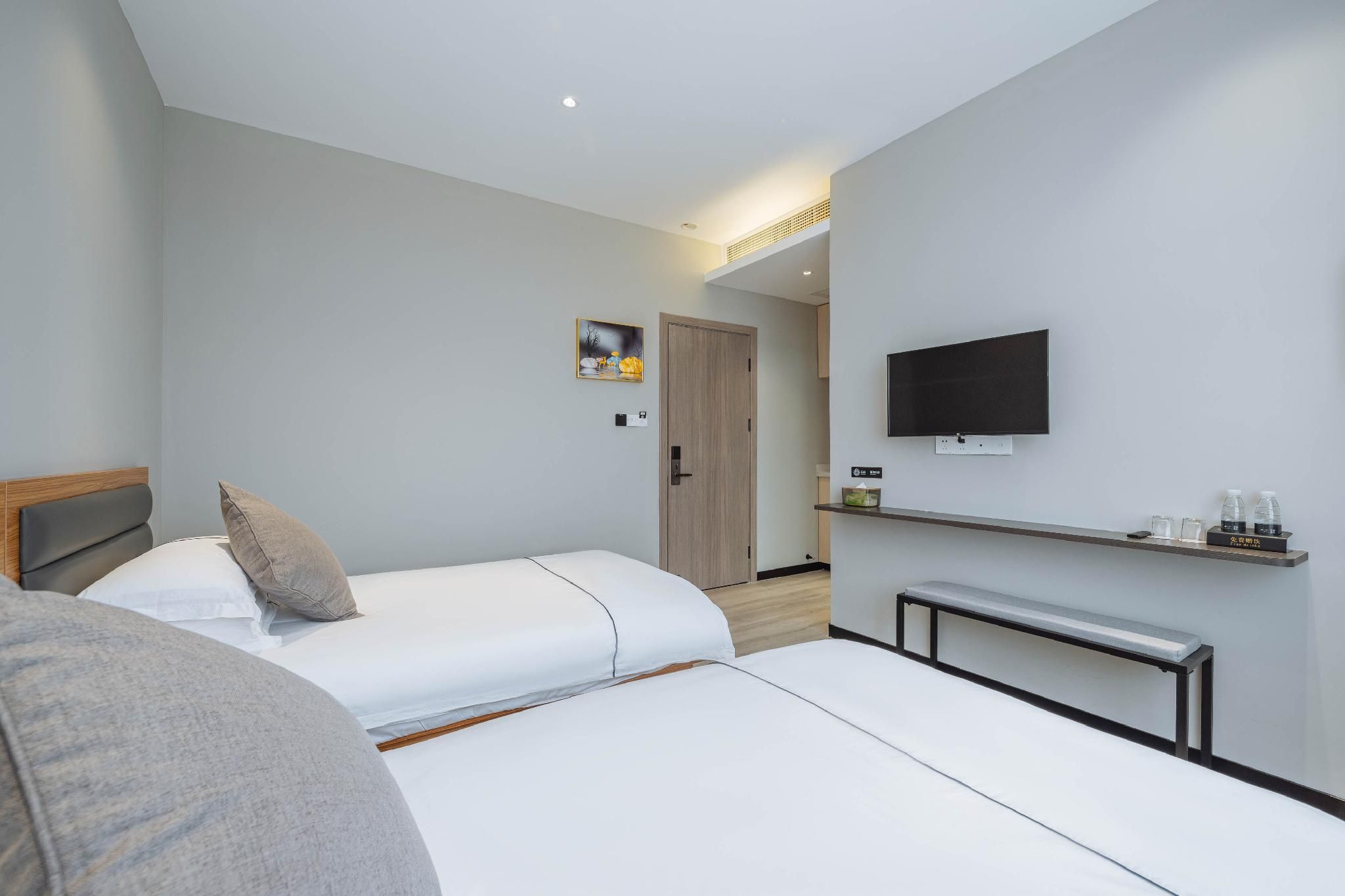 2 Bed Twin Superior Room