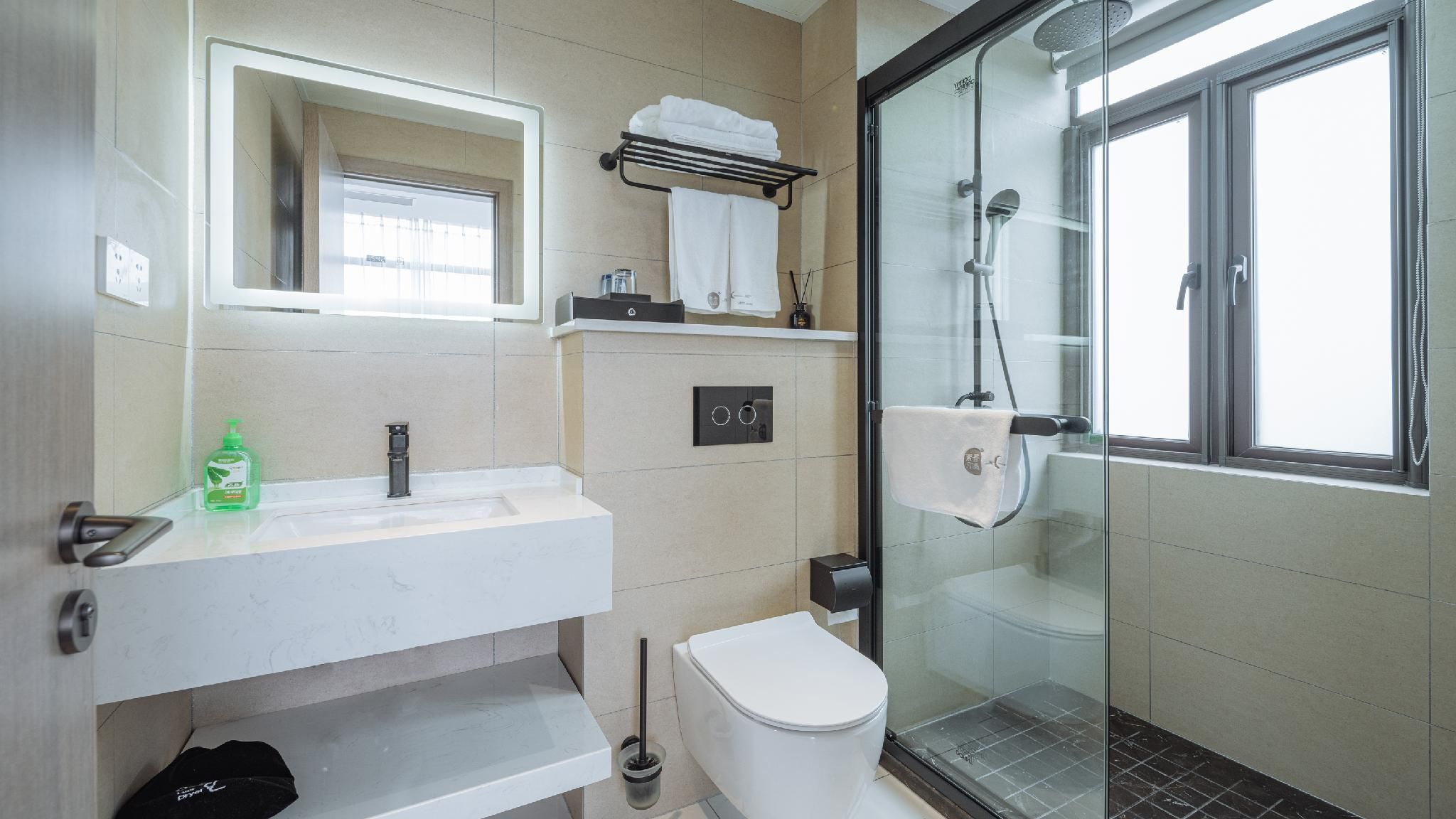 Floral Hotel Shanghai Wuyu Suyue Homestay Haichang Ocean Park Double Room 3