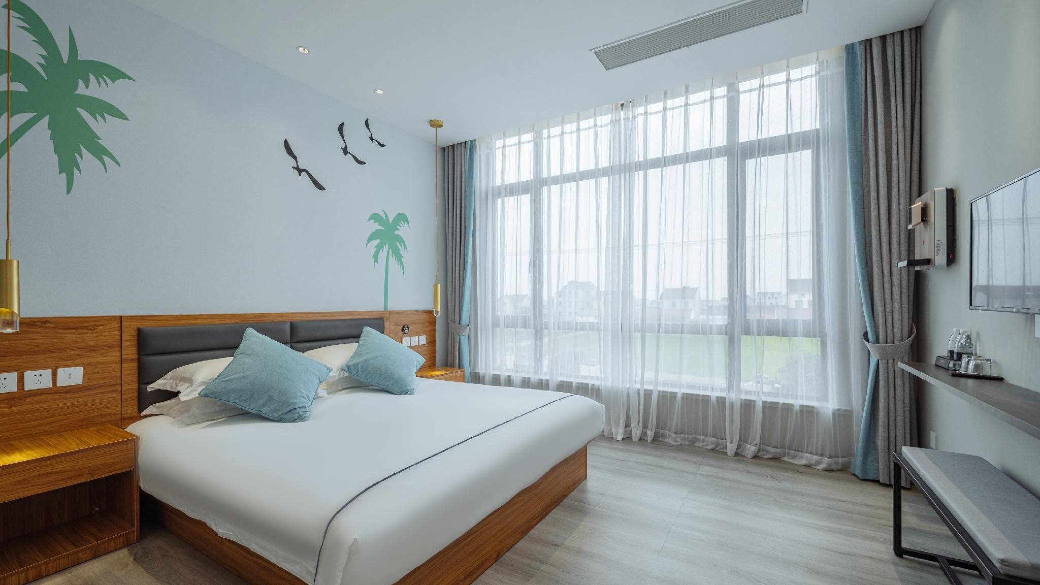Floral Hotel Shanghai Wuyu Suyue Homestay Haichang Ocean Park Double Room