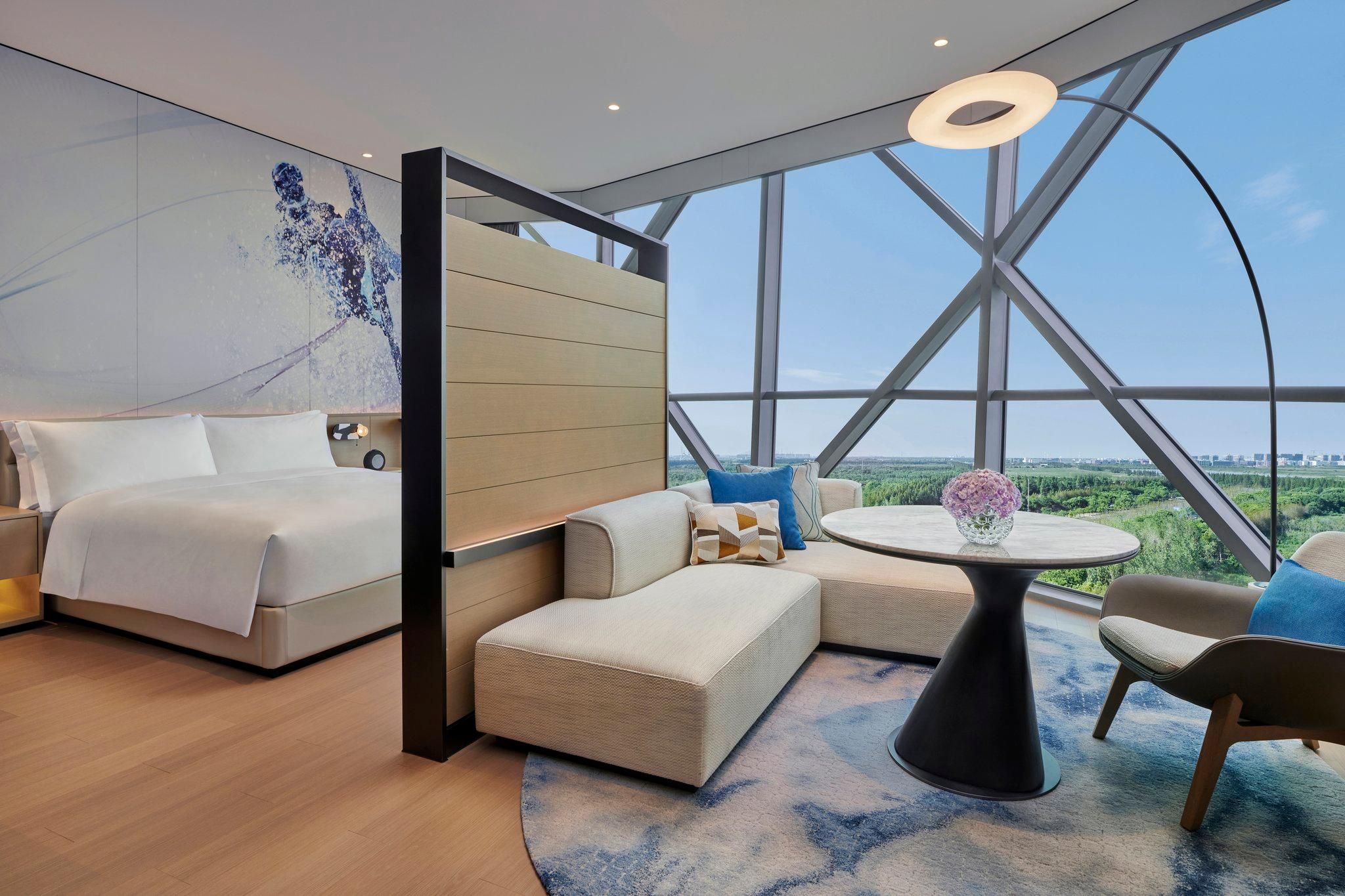 1 King Junior Suite