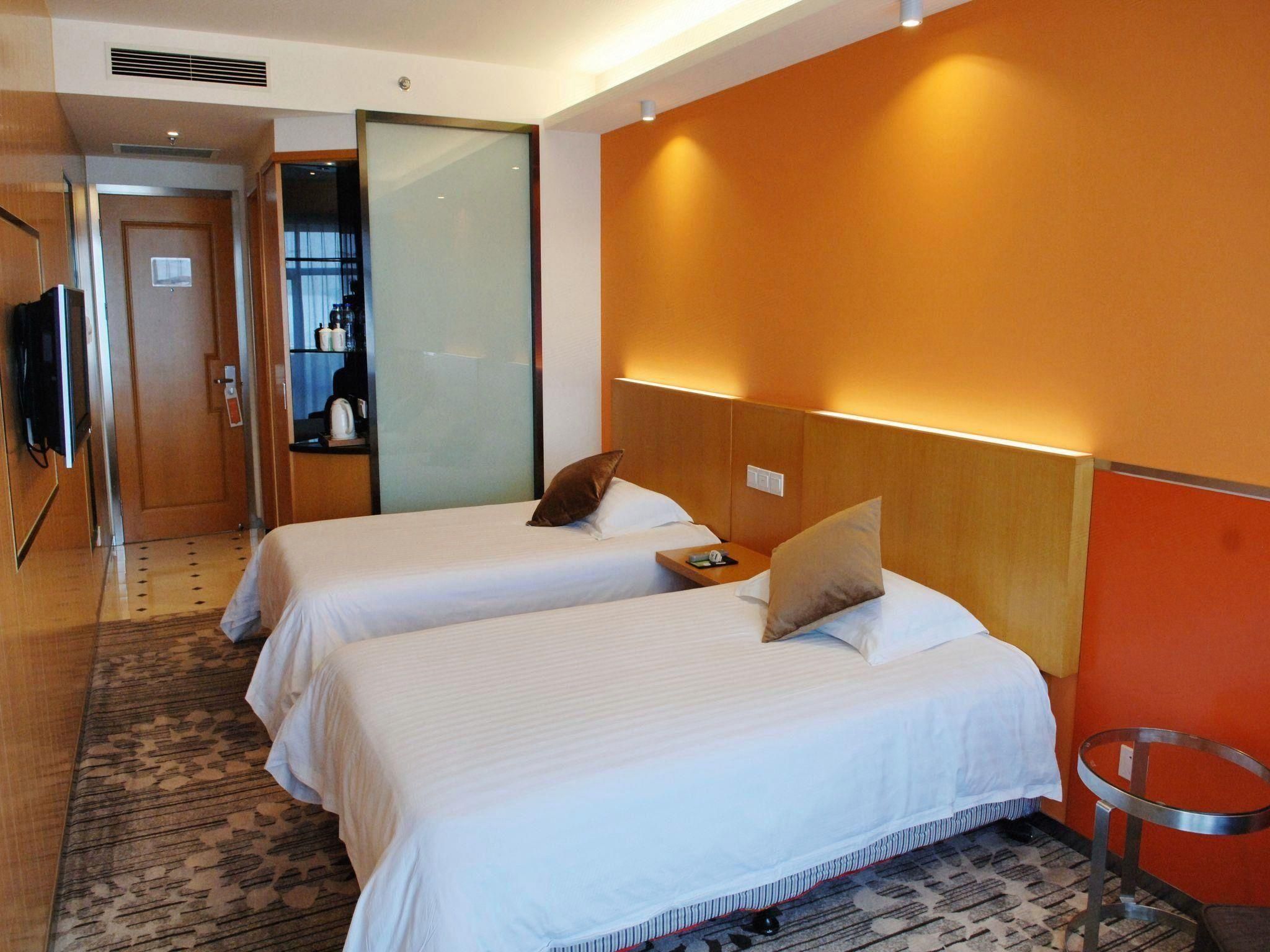 Hot Deal Twin Room