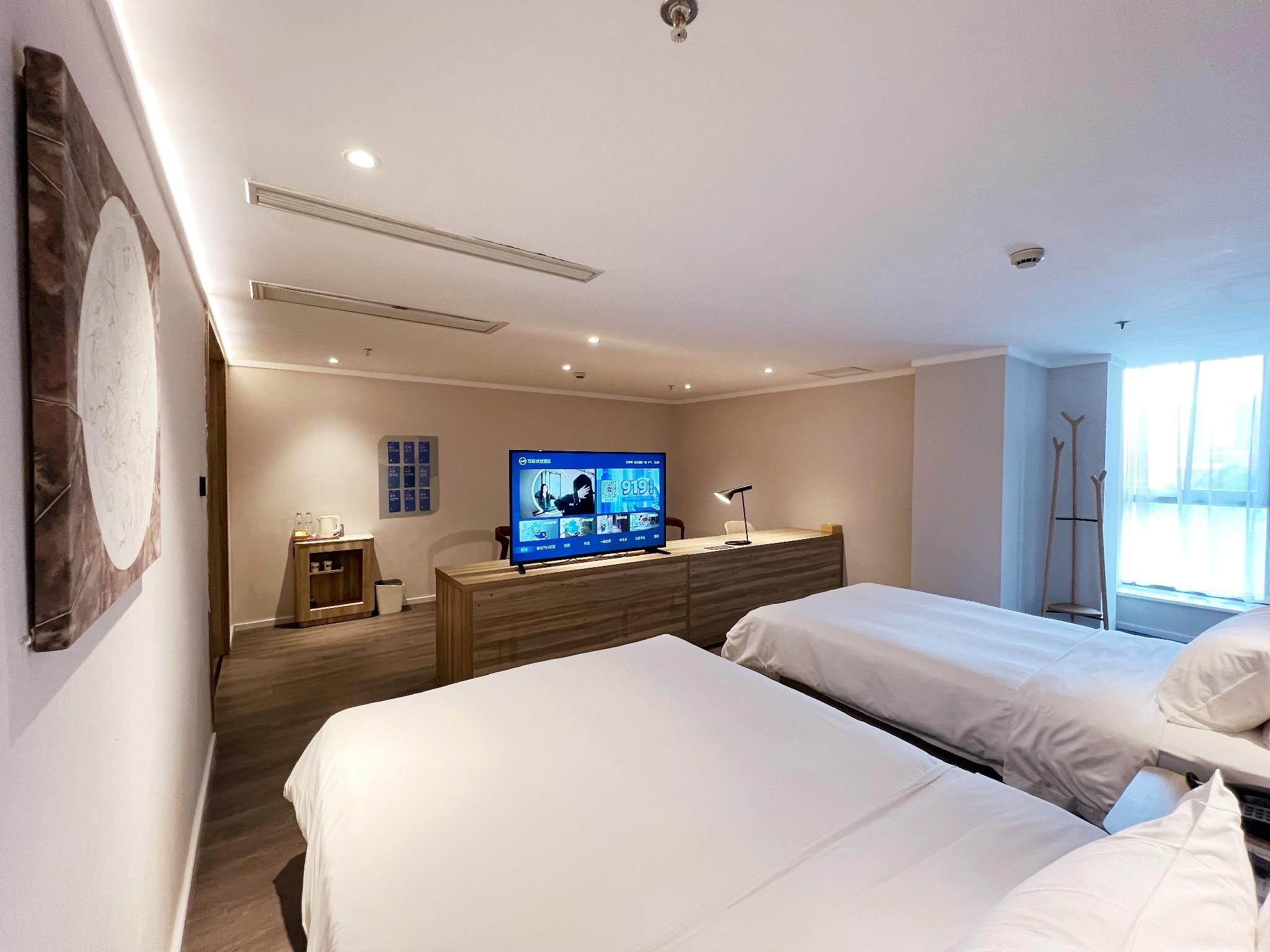 Twin Business Room