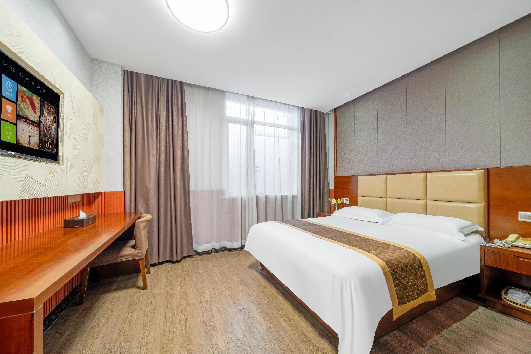 Comfort Queen Room