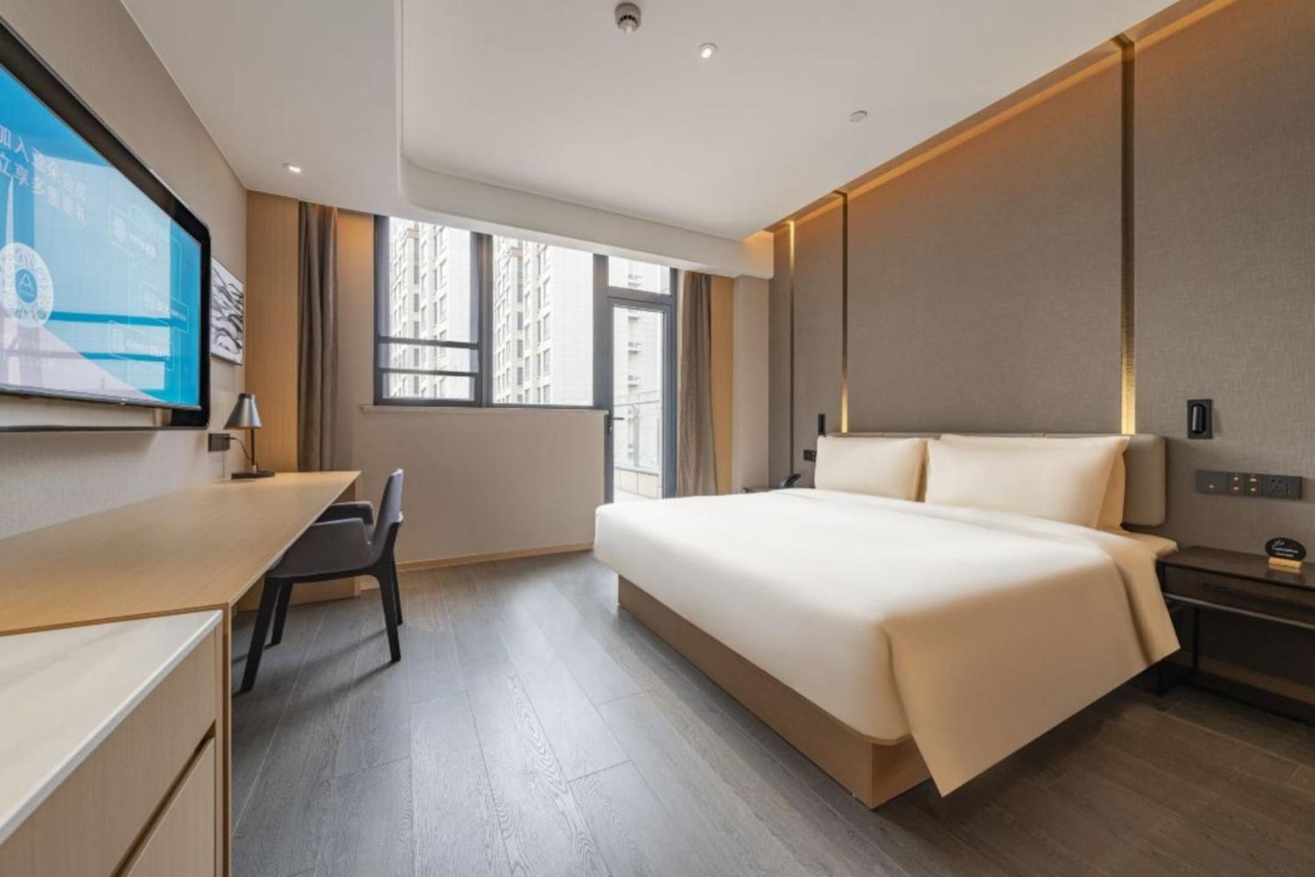 Deluxe Double Room with Garden View