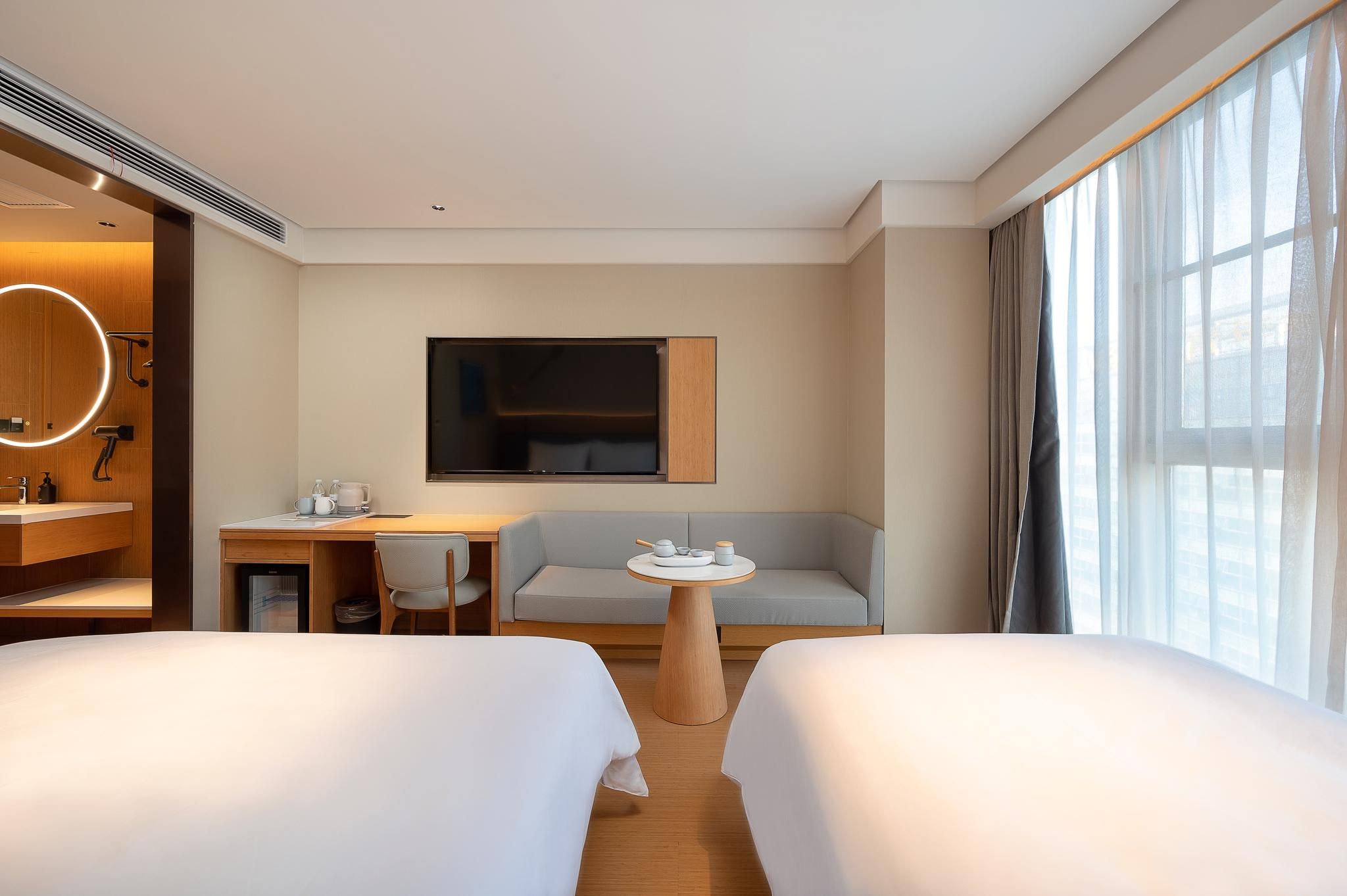 Huazhu - Family Room