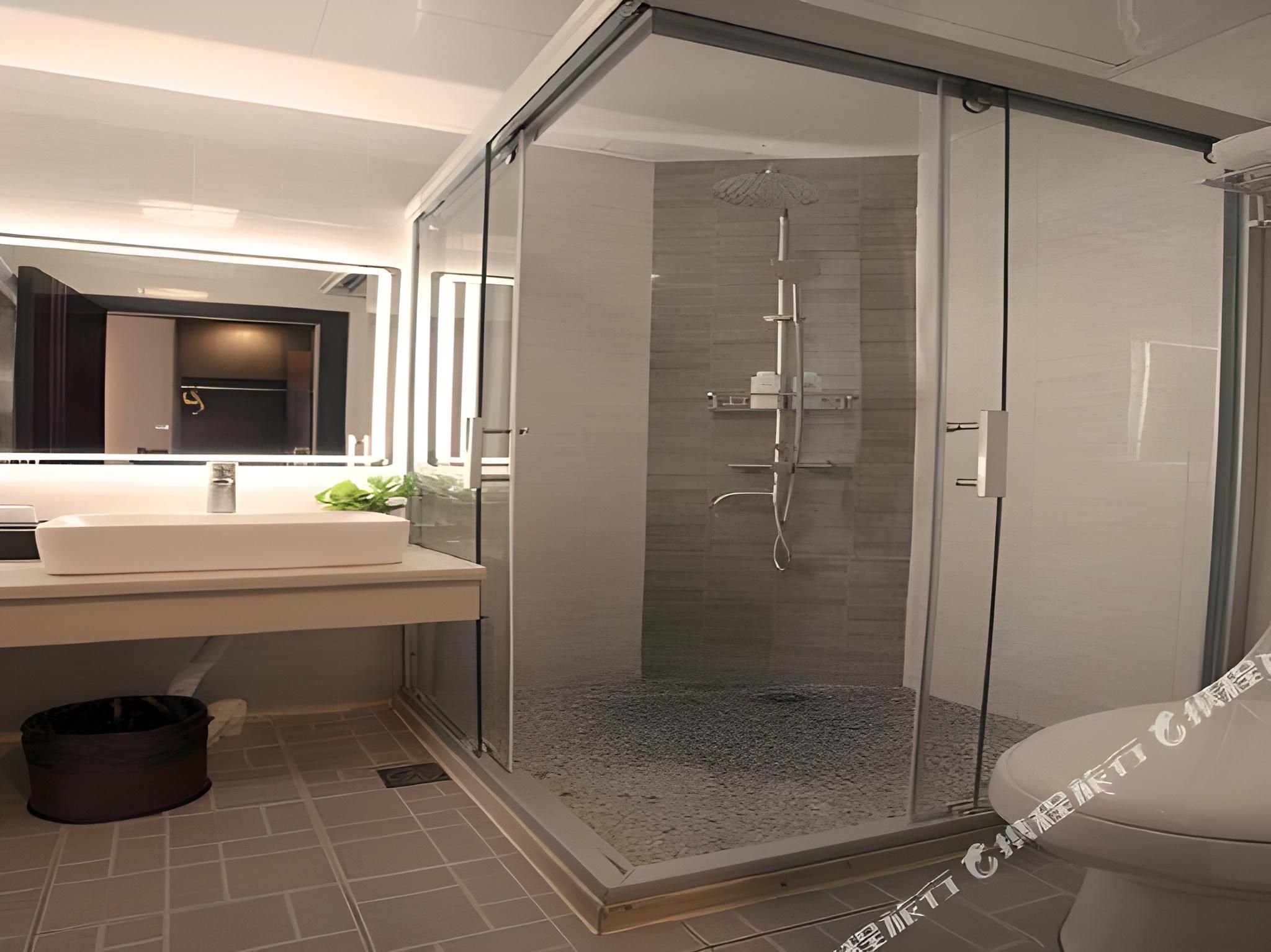 Triple Bed Room