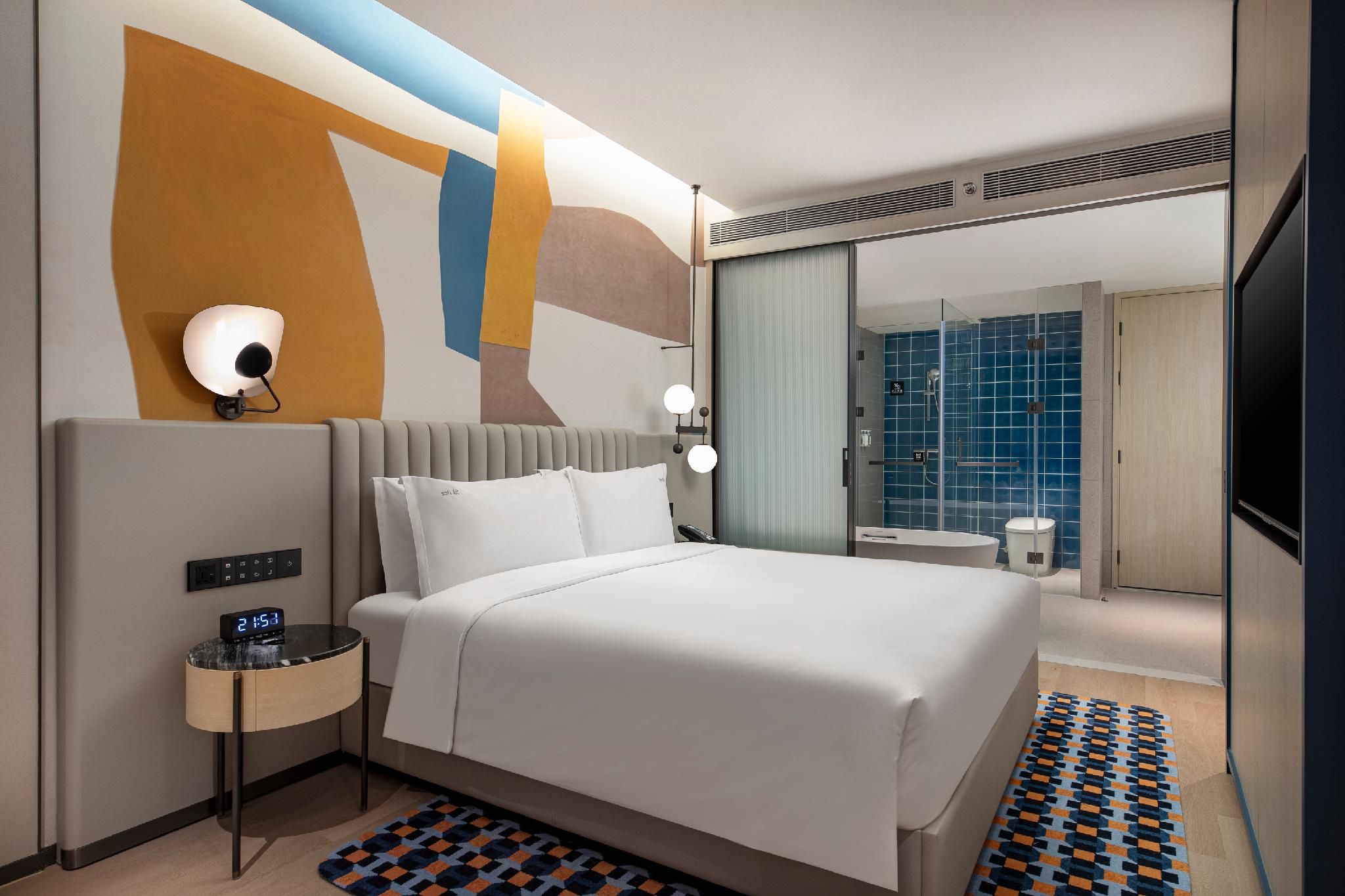 1 Bedroom Suite