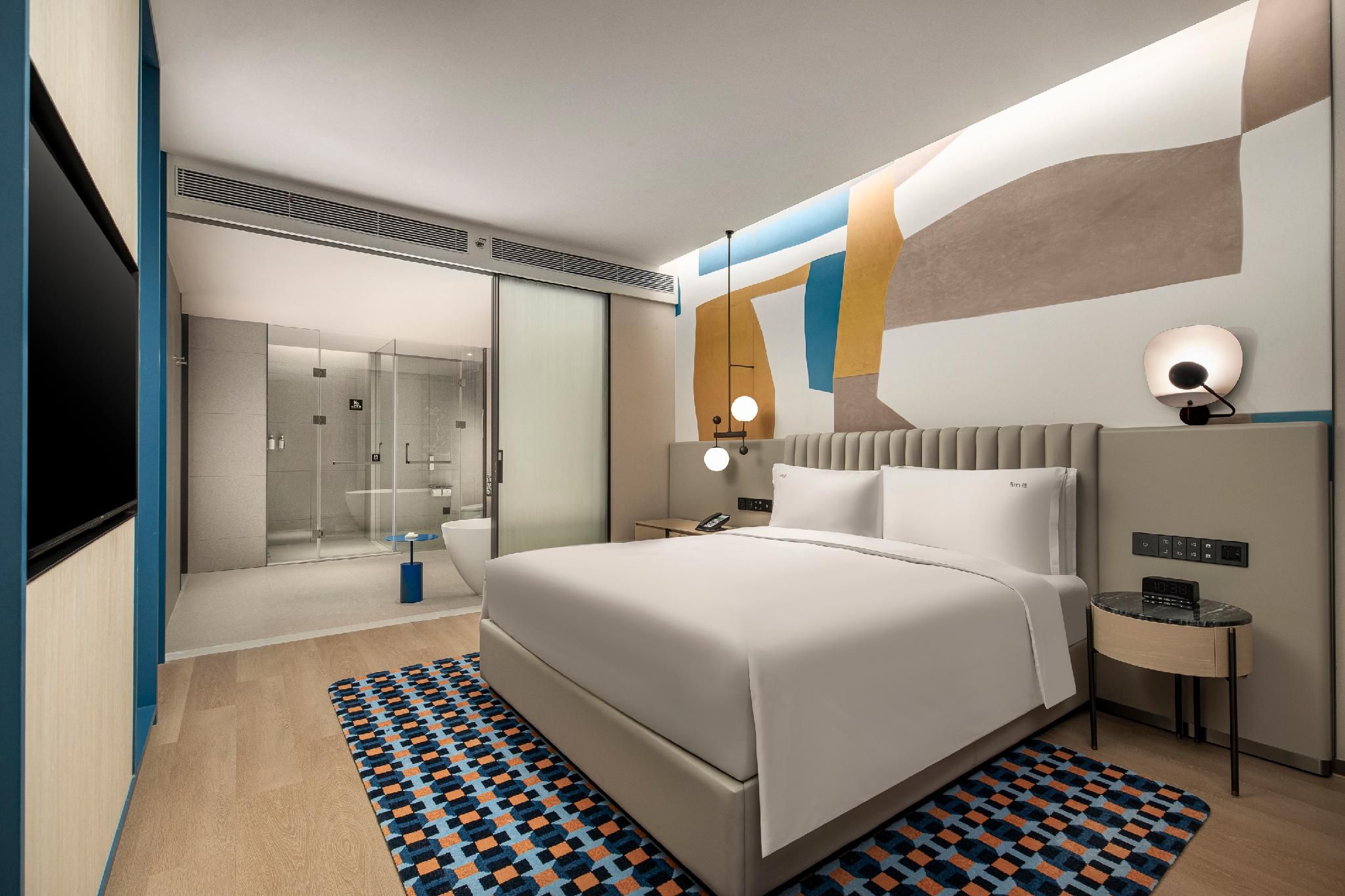 1 Bedroom Suite Study Area