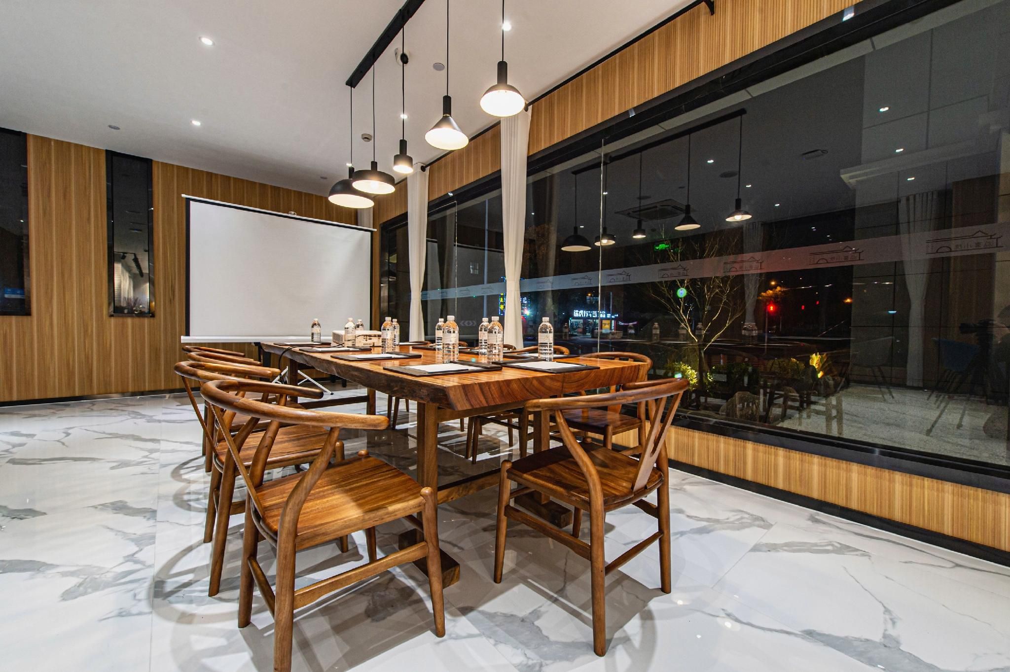 meeting room / ballrooms