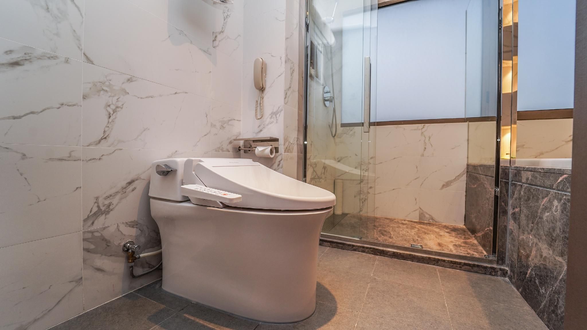 Huazhu - Deluxe Bonding Room