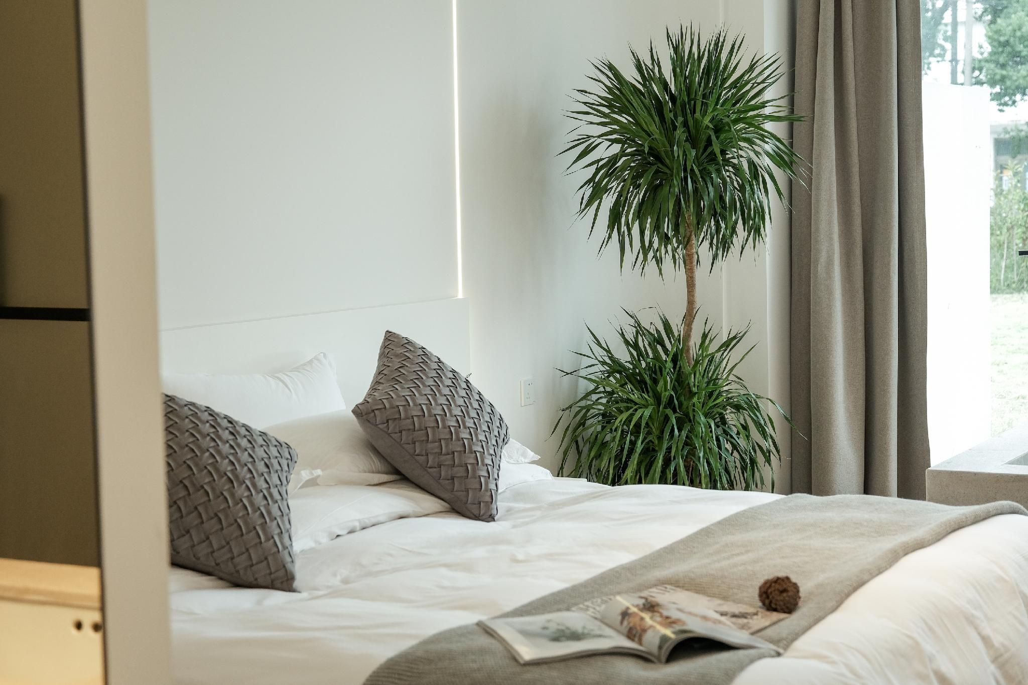  Grand One Bedroom, Forest View Villa with Private Pool 