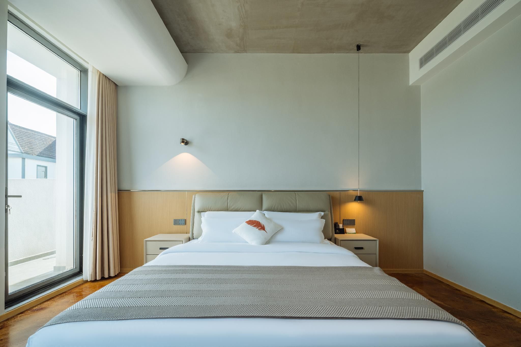 Guest room, Queen