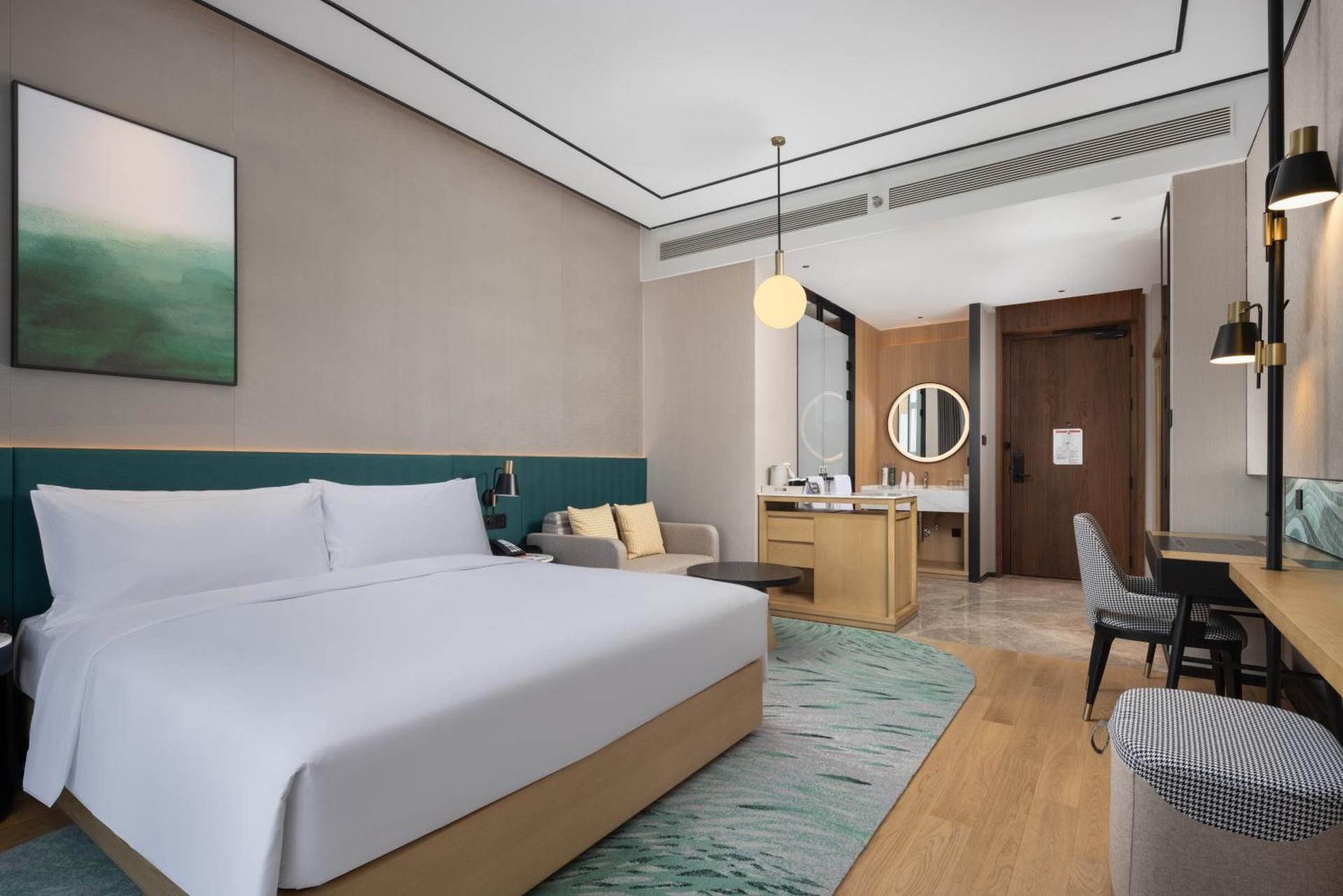 King Guest Room High Floor