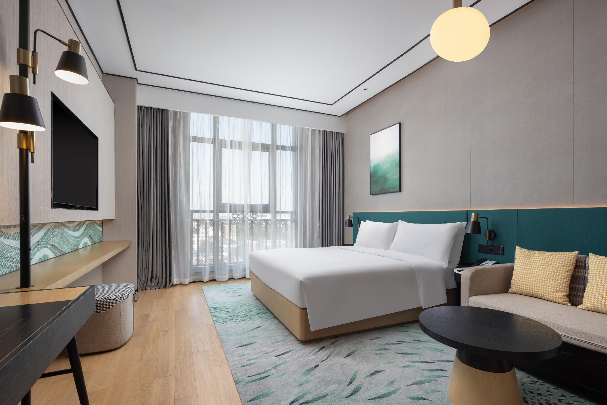 King Accessible Room